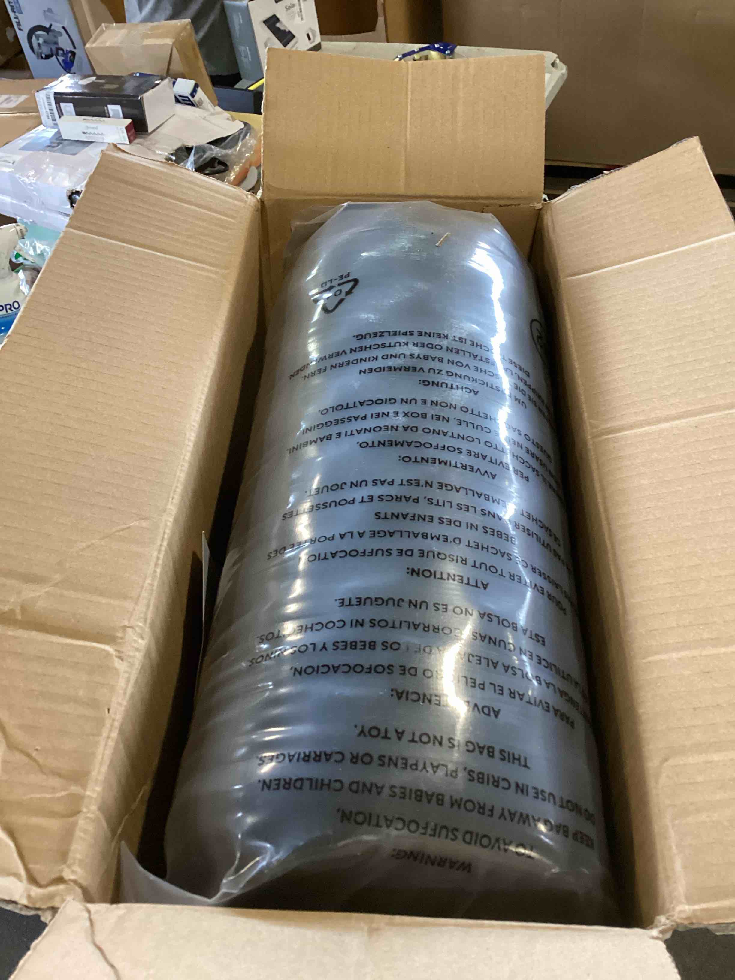 https://s3.amazonaws.com/lotting-images-prod/bidfta/RED6399711_1717789101466.jpeg