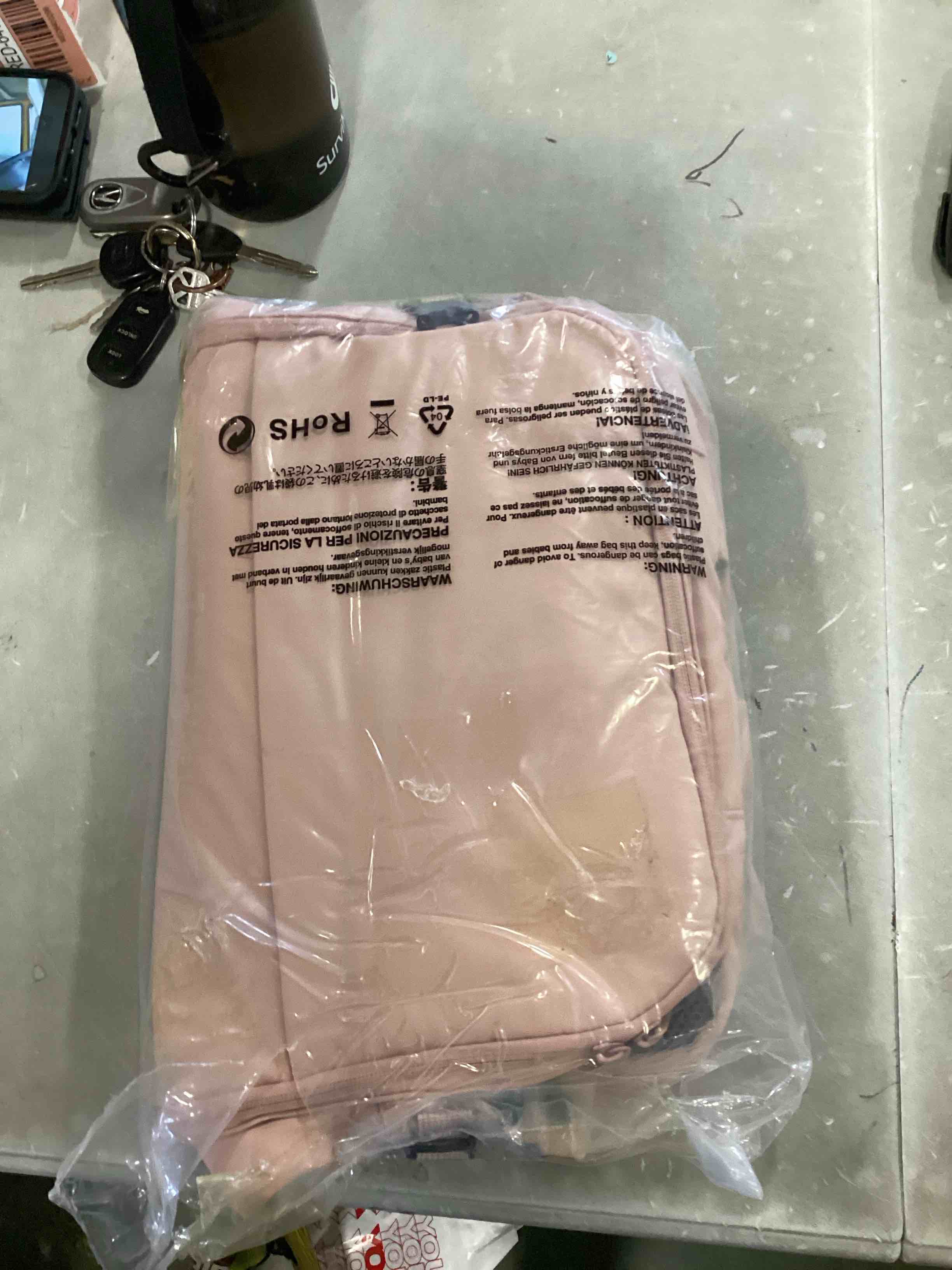 https://s3.amazonaws.com/lotting-images-prod/bidfta/RED6400260_1718636321827.jpeg