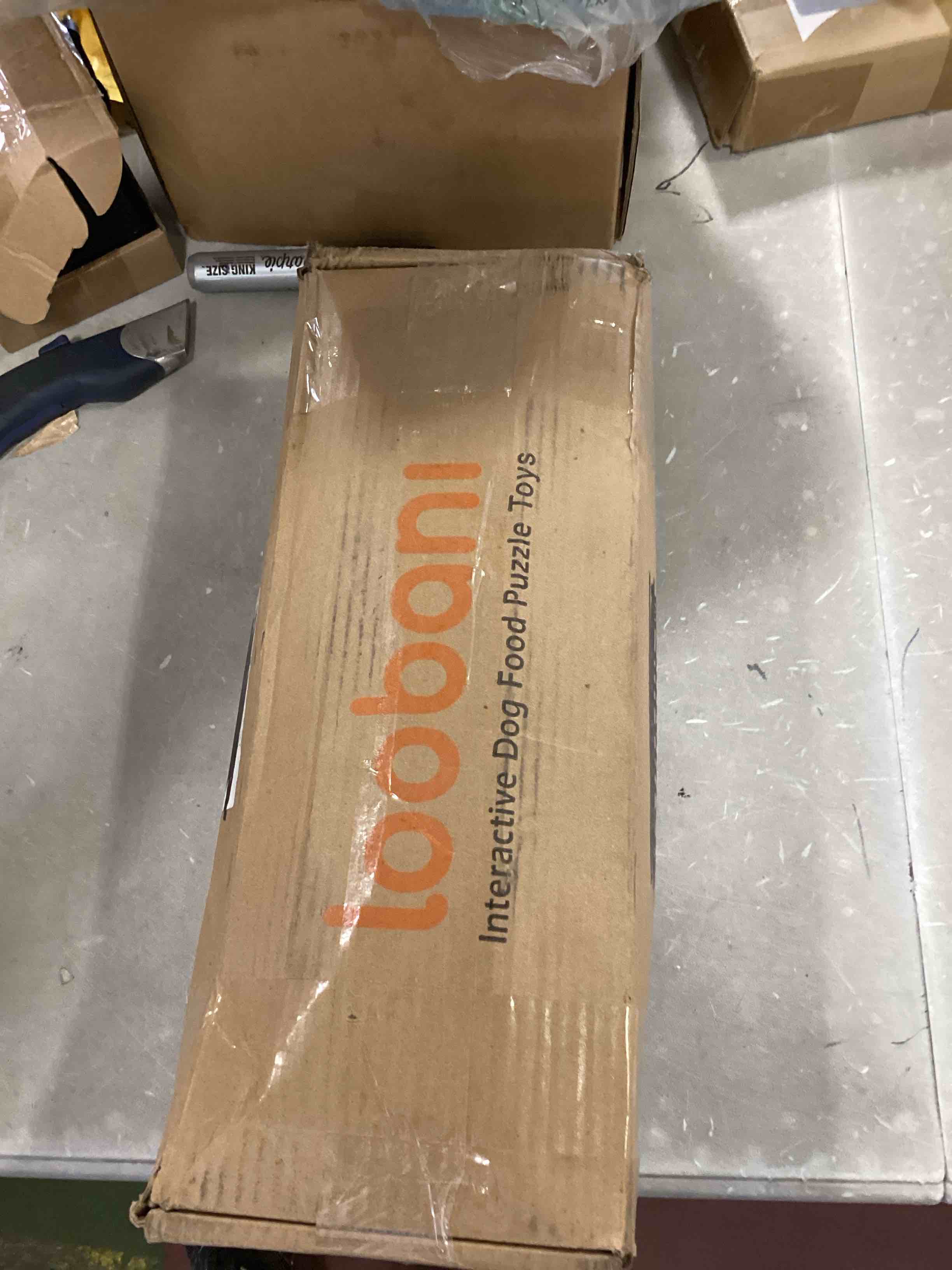 https://s3.amazonaws.com/lotting-images-prod/bidfta/RED6400832_1718729260593.jpeg