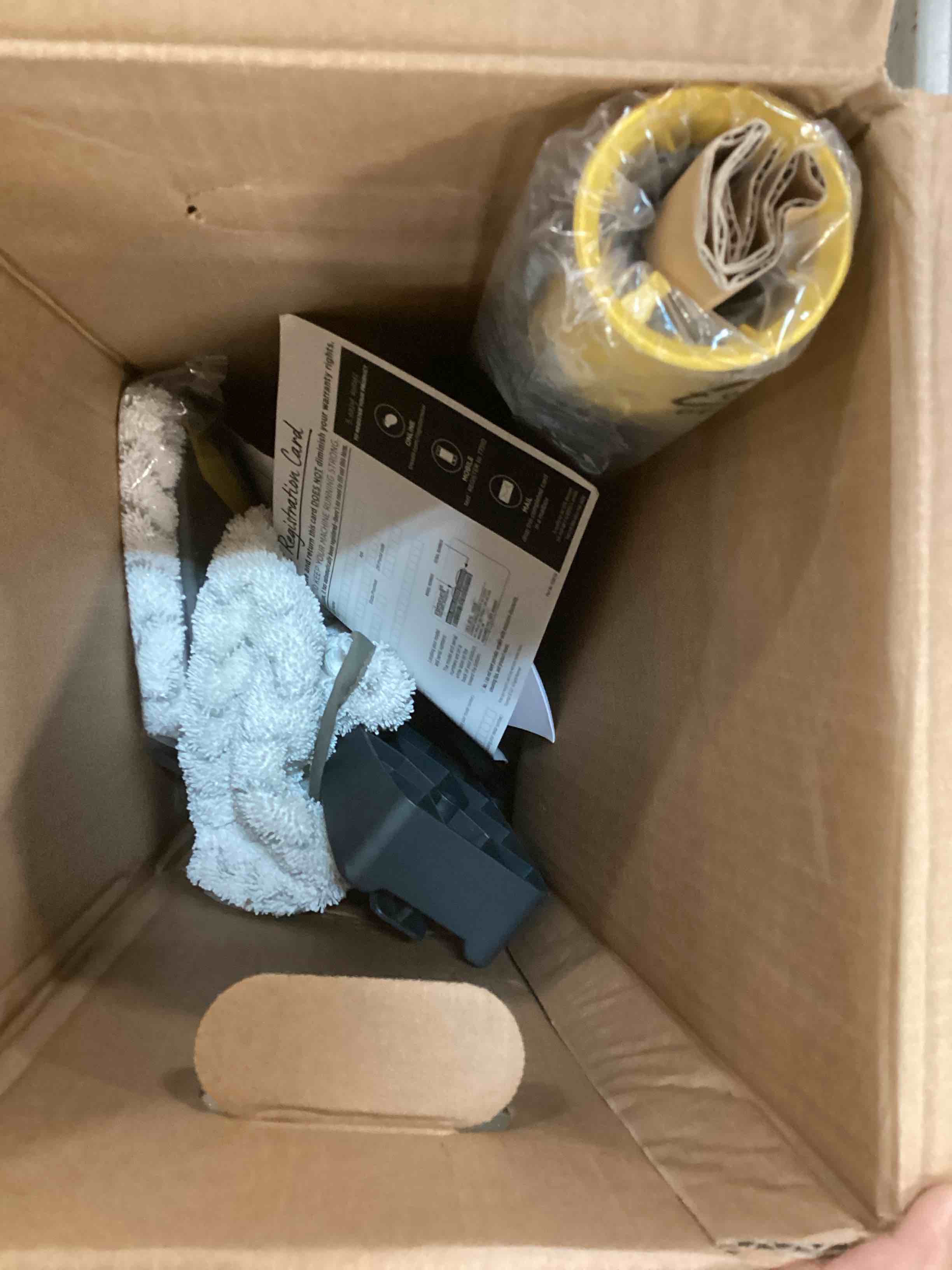 https://s3.amazonaws.com/lotting-images-prod/bidfta/RED6401015_1717617205718.jpeg