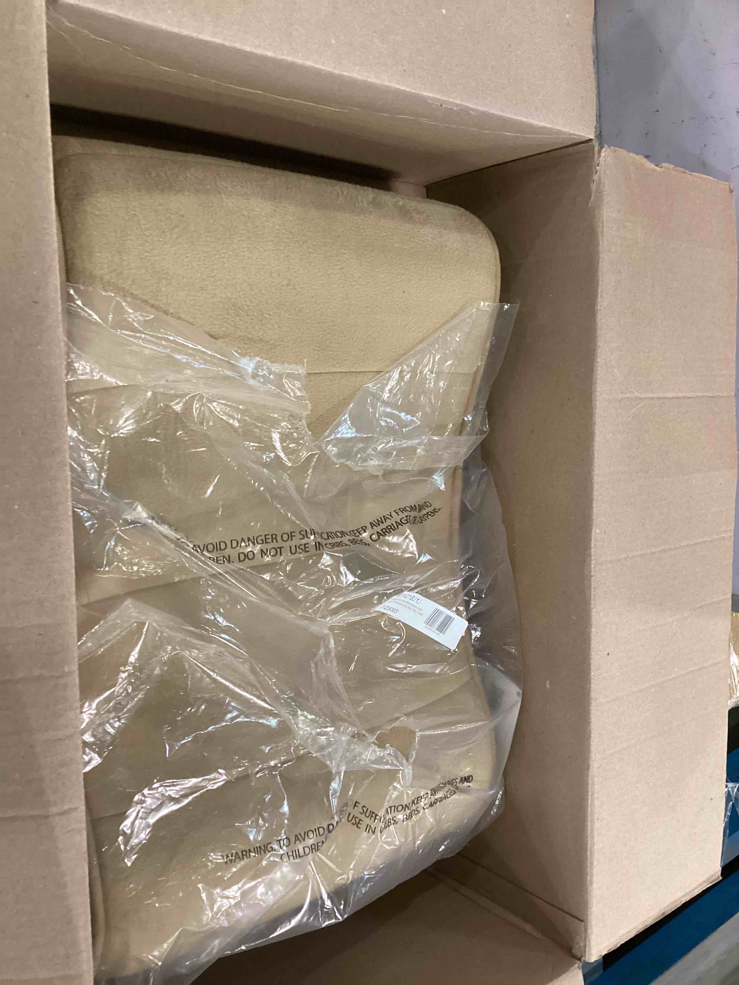 https://s3.amazonaws.com/lotting-images-prod/bidfta/RED6401643_1718109699536.jpeg