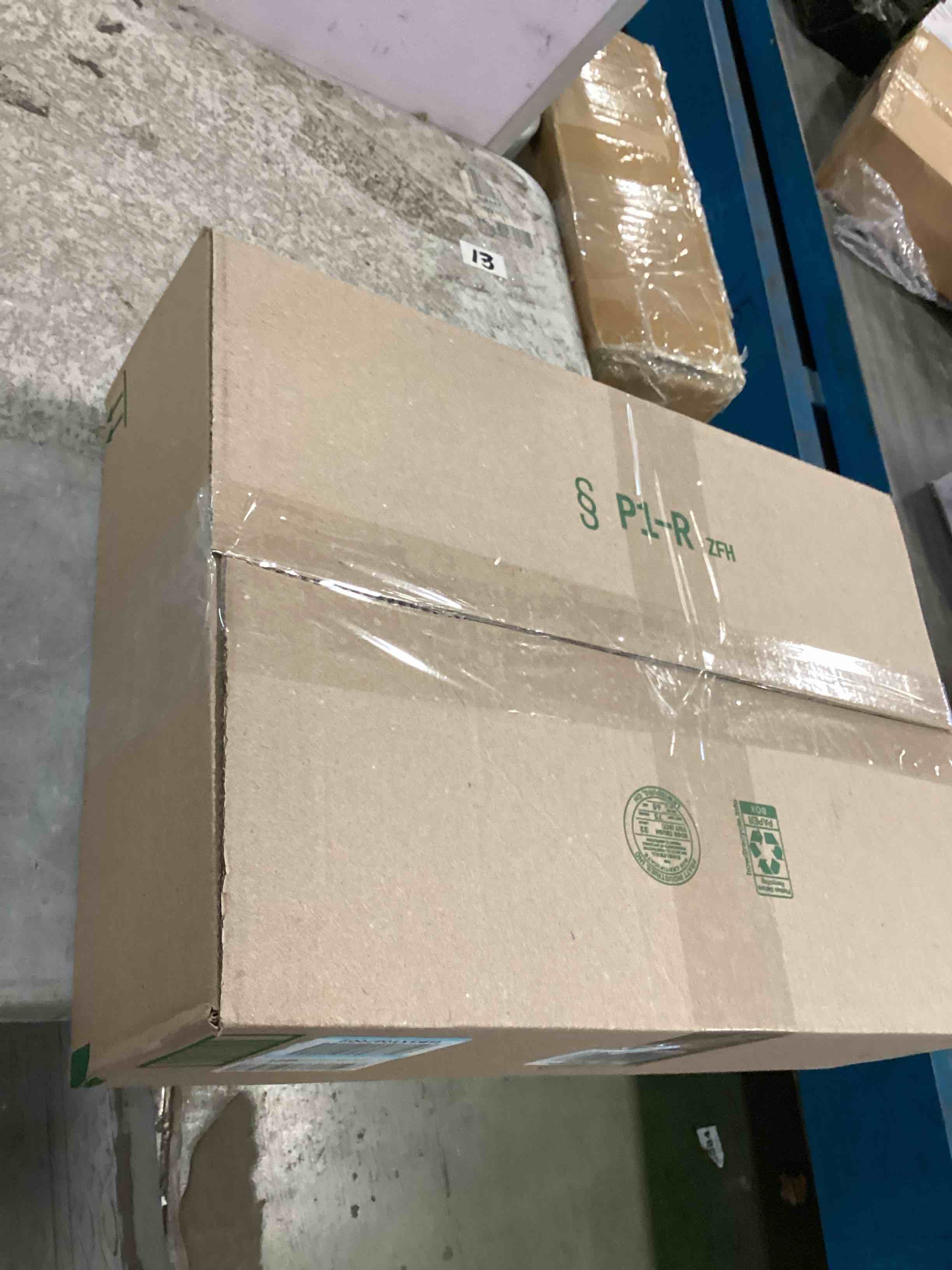 https://s3.amazonaws.com/lotting-images-prod/bidfta/RED6401644_1718109924665.jpeg