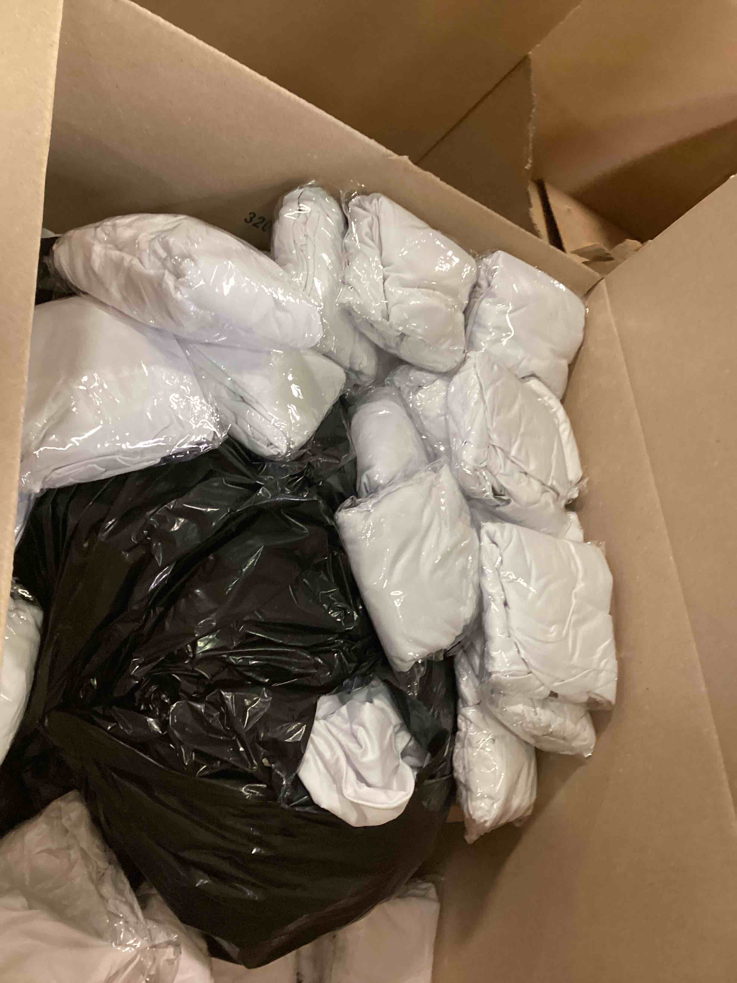 https://s3.amazonaws.com/lotting-images-prod/bidfta/RED6401925_1718197674408.jpeg