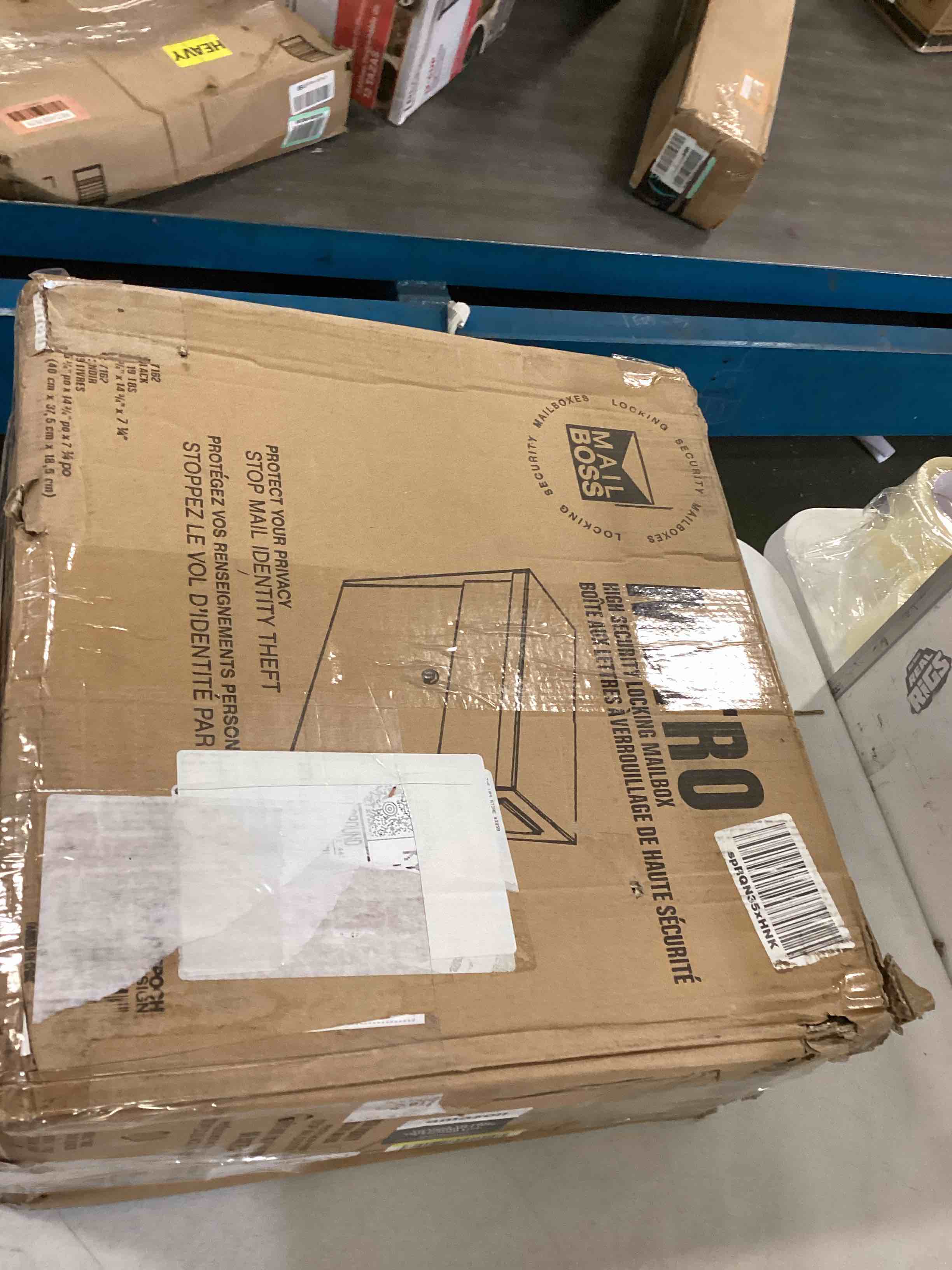 https://s3.amazonaws.com/lotting-images-prod/bidfta/RED6402000_1718206663001.jpeg
