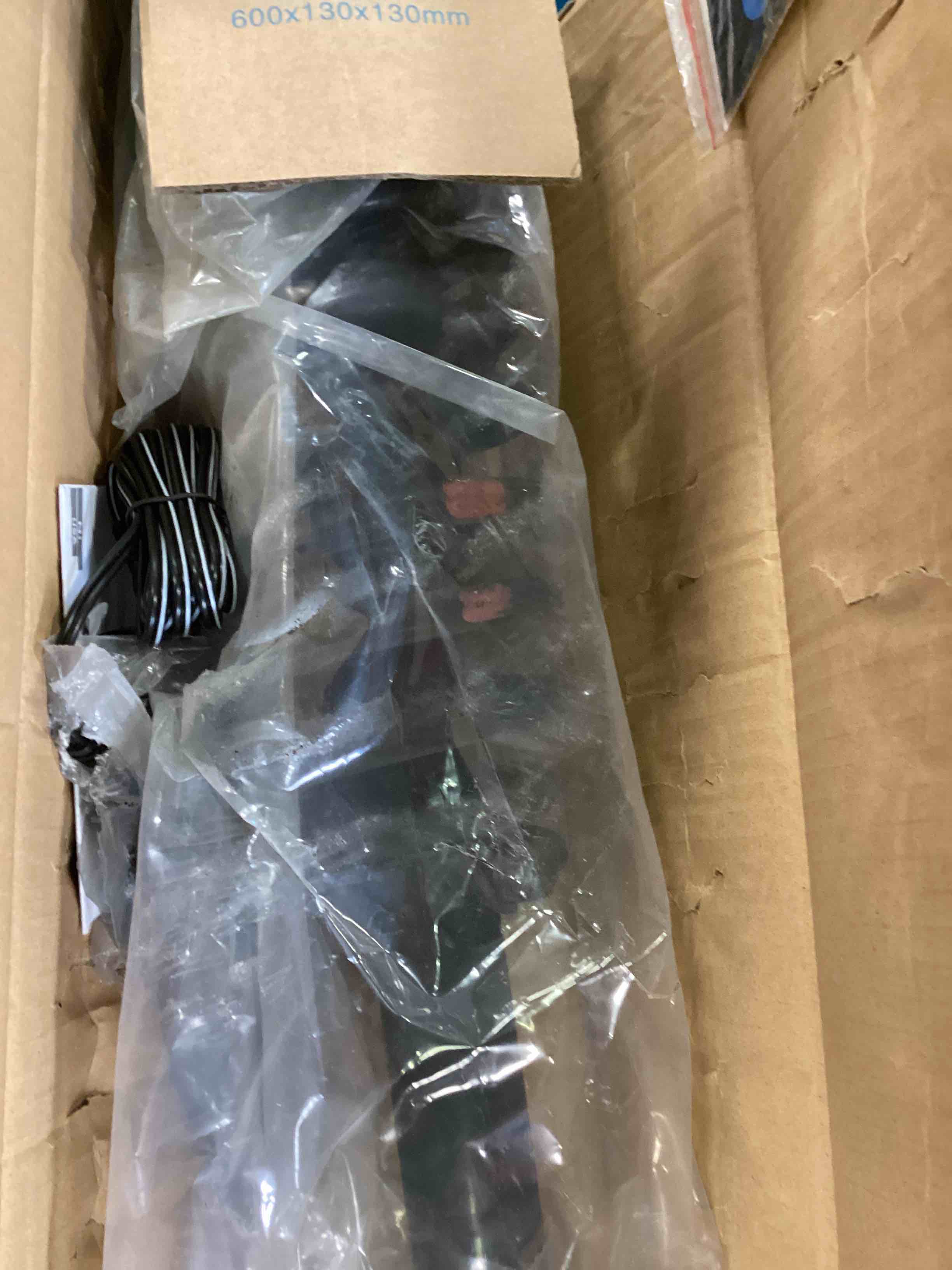 https://s3.amazonaws.com/lotting-images-prod/bidfta/RED6402041_1718210121933.jpeg
