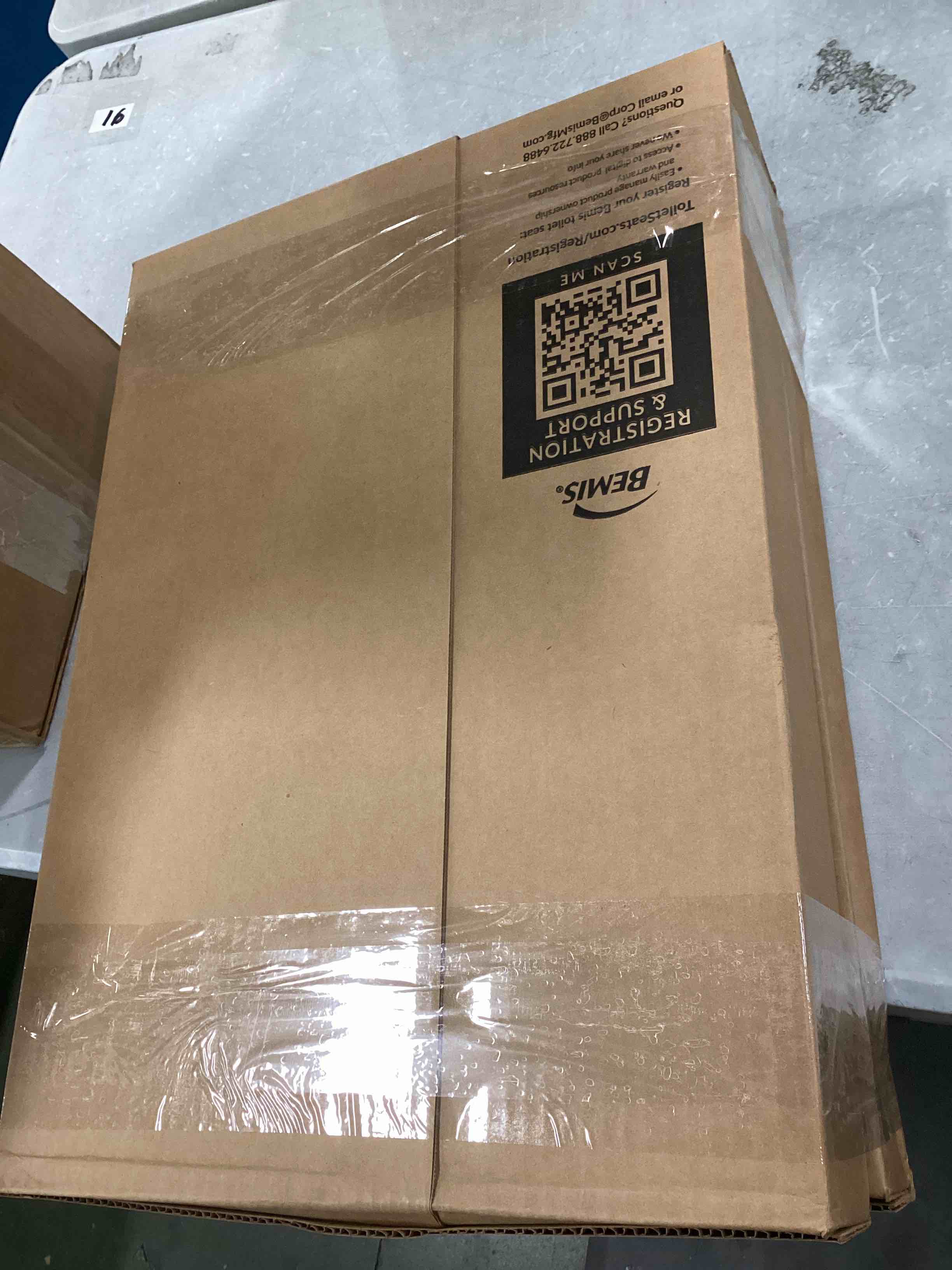 https://s3.amazonaws.com/lotting-images-prod/bidfta/RED6402353_1718364442822.jpeg