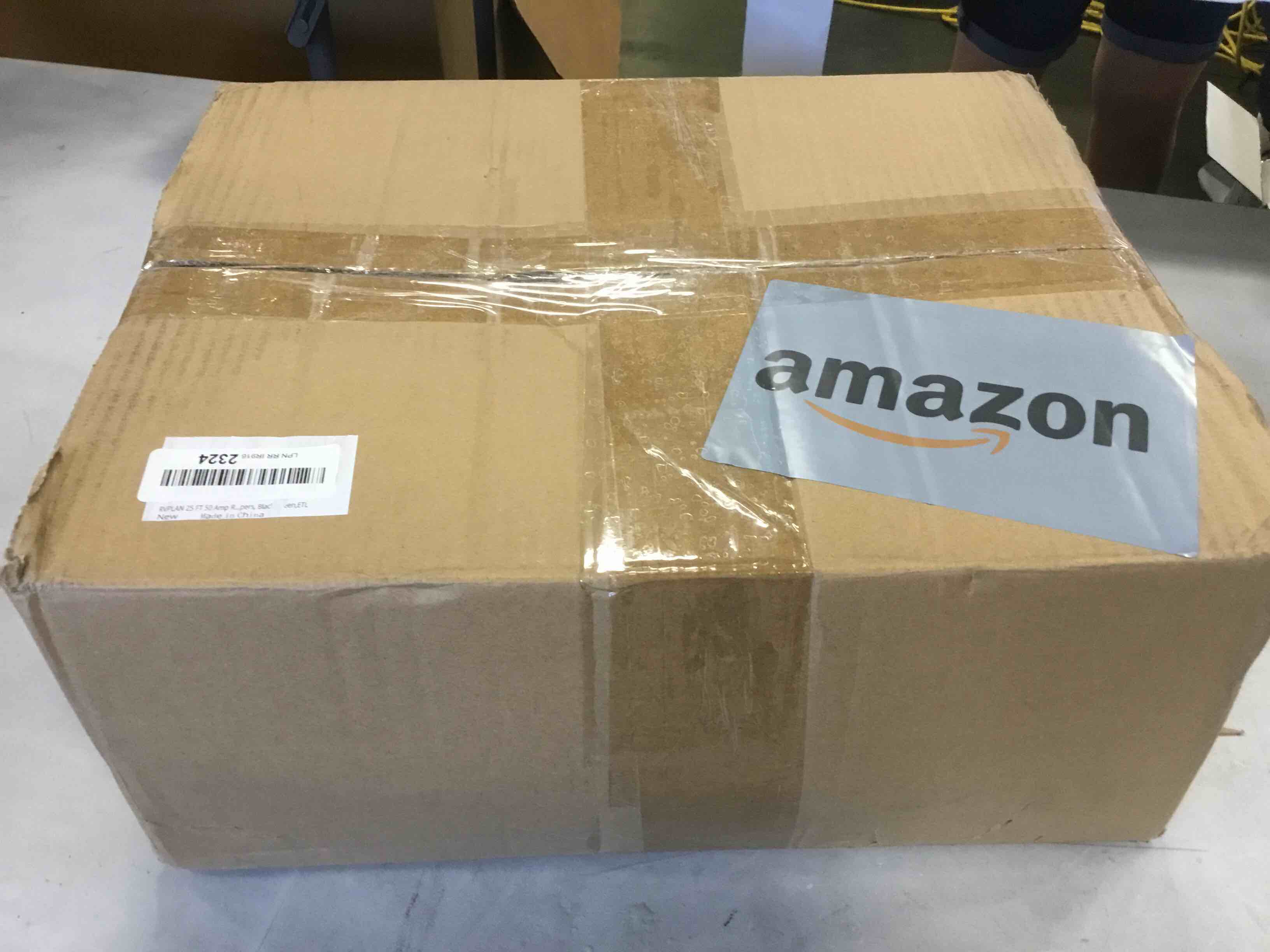https://s3.amazonaws.com/lotting-images-prod/bidfta/RED6402700_1717681092724.jpeg