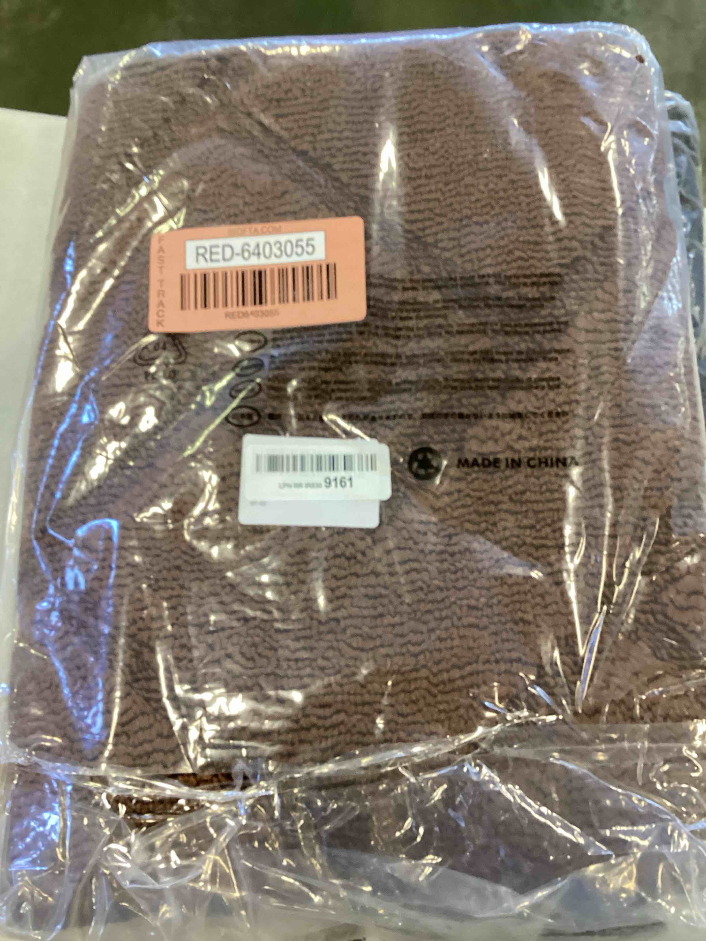 https://s3.amazonaws.com/lotting-images-prod/bidfta/RED6403055_1718466672187.jpeg