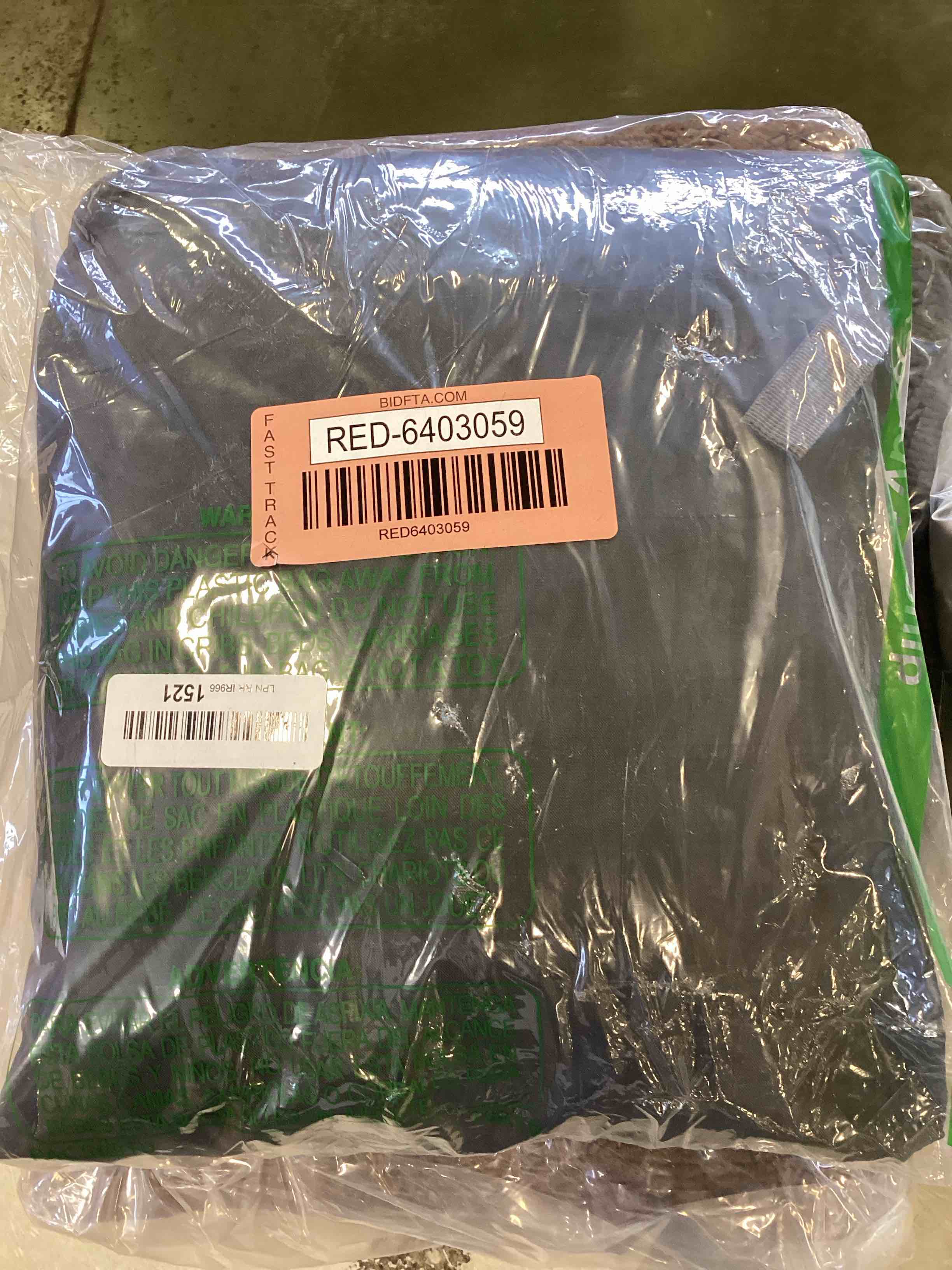 https://s3.amazonaws.com/lotting-images-prod/bidfta/RED6403059_1718466548696.jpeg