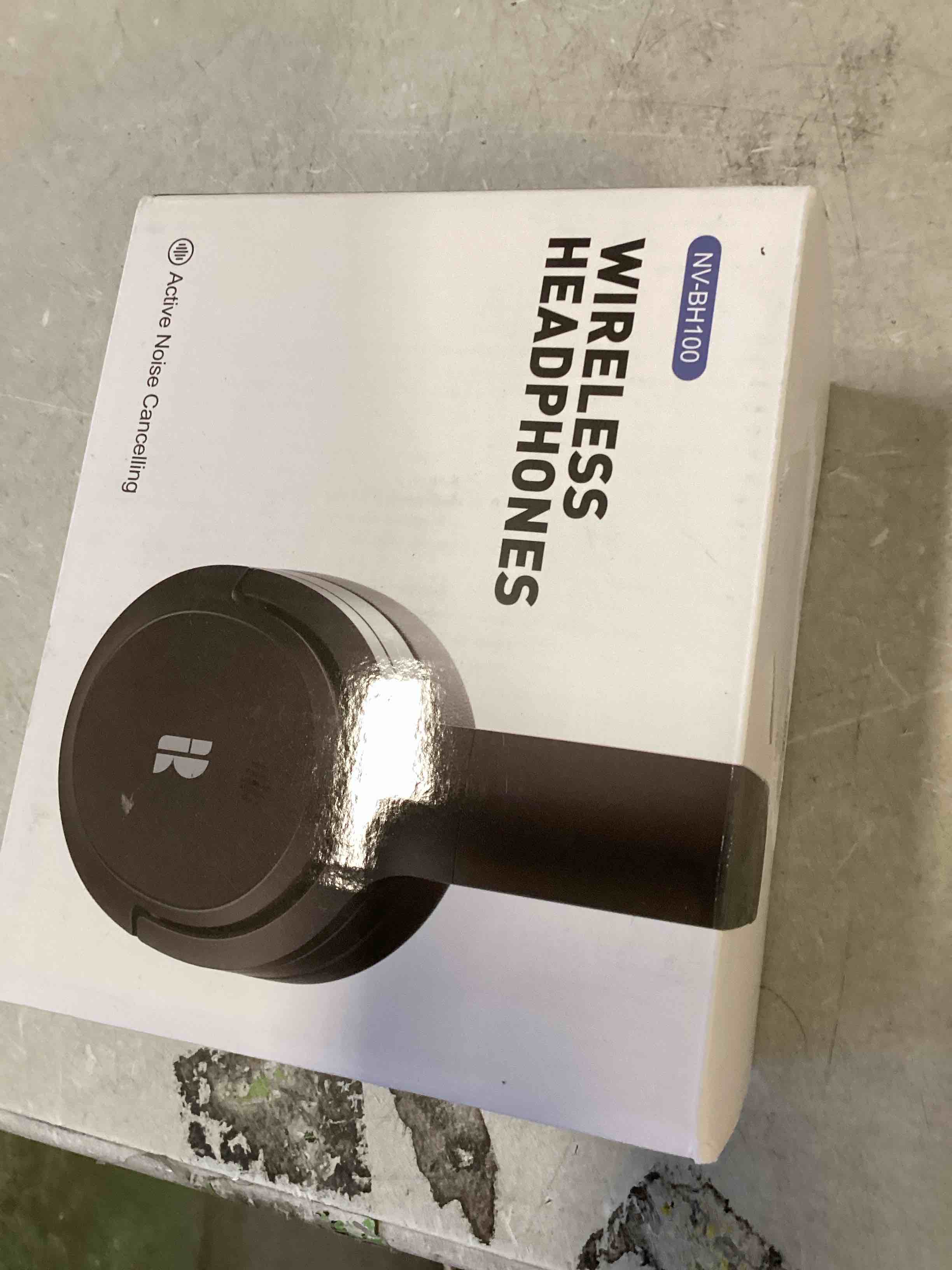 https://s3.amazonaws.com/lotting-images-prod/bidfta/RED6403194_1718626711284.jpeg