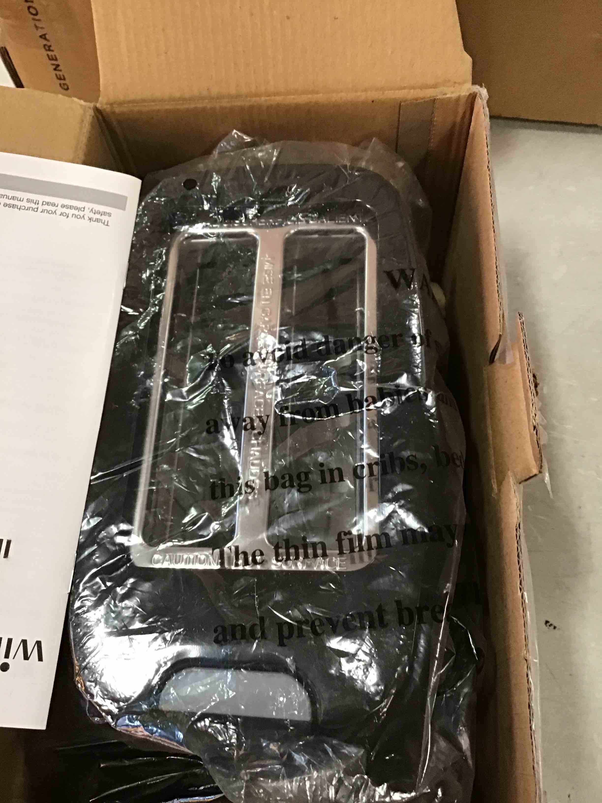 https://s3.amazonaws.com/lotting-images-prod/bidfta/RED6403497_1718709120534.jpeg