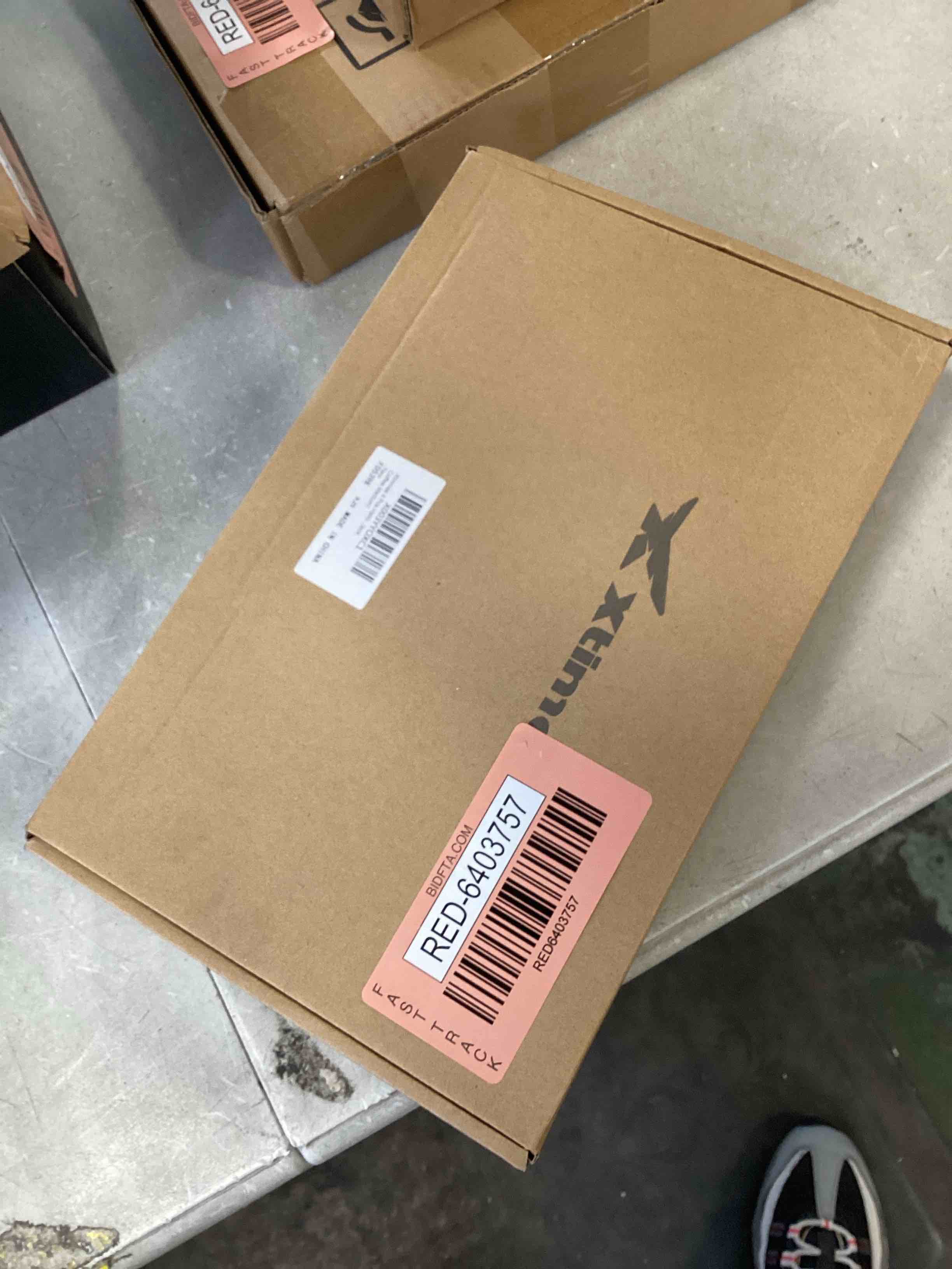 https://s3.amazonaws.com/lotting-images-prod/bidfta/RED6403758_1718821603902.jpeg