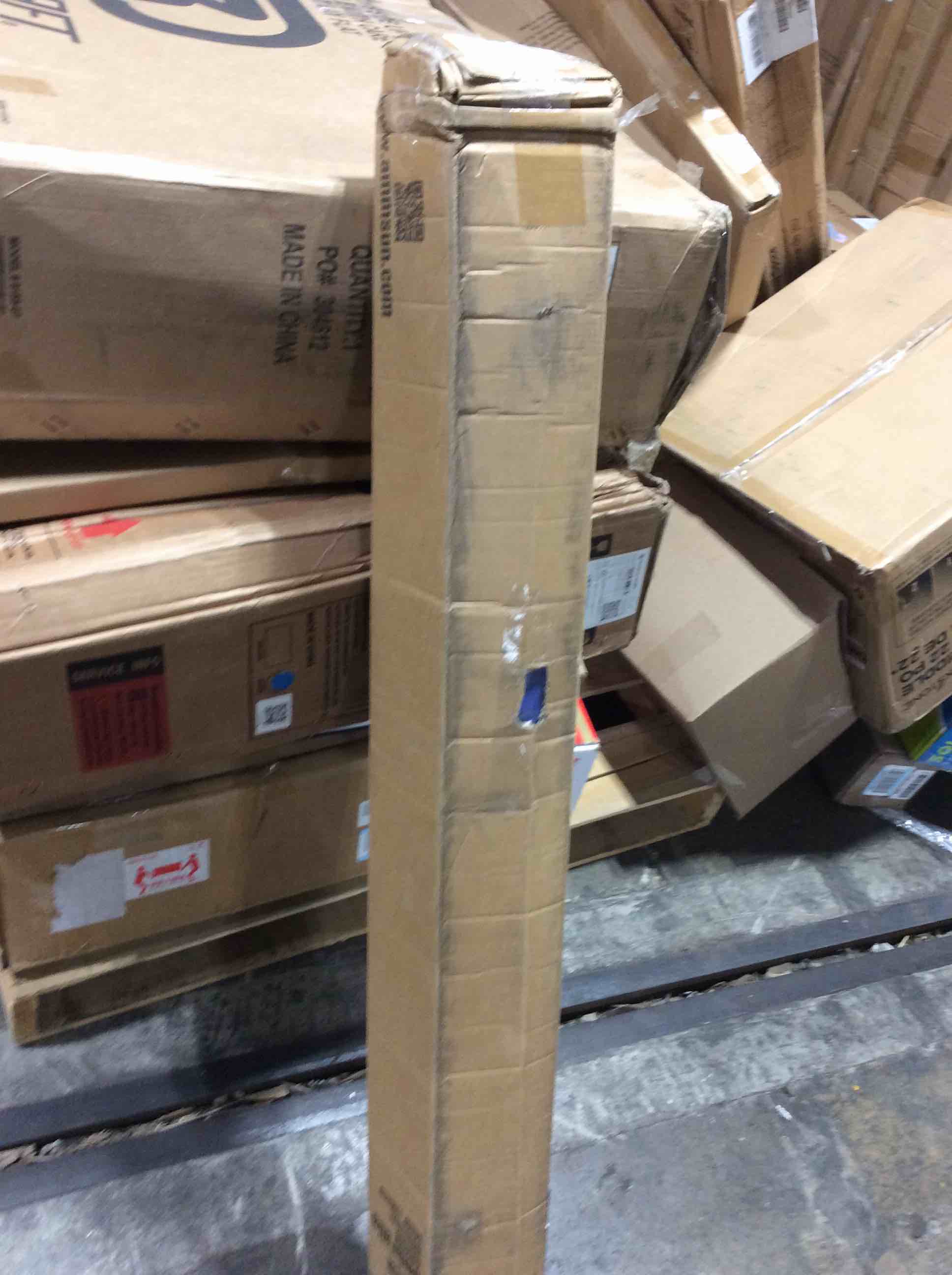 https://s3.amazonaws.com/lotting-images-prod/bidfta/RED6404195_1723043054286.jpeg