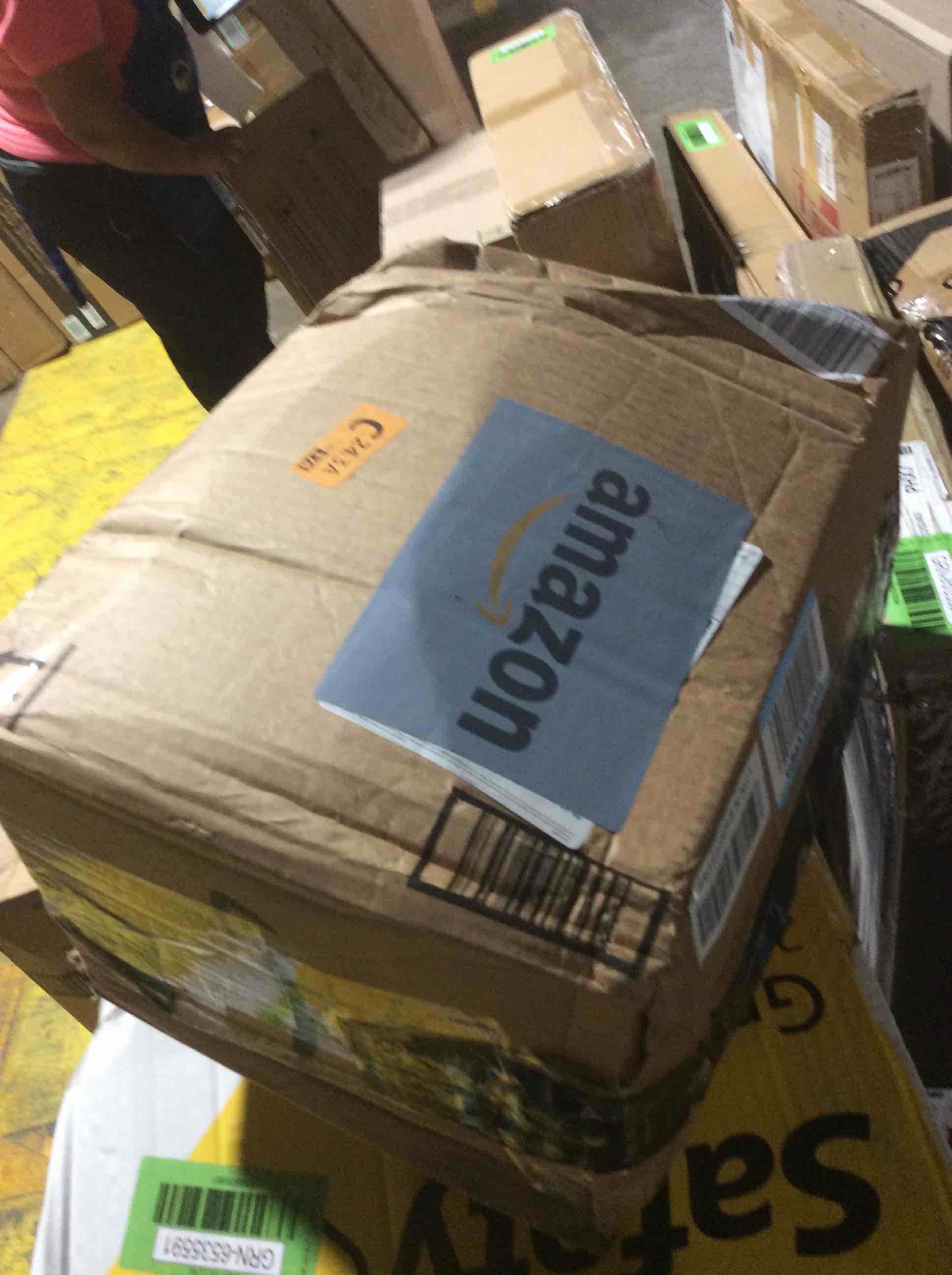 https://s3.amazonaws.com/lotting-images-prod/bidfta/RED6406237_1724366727750.jpeg