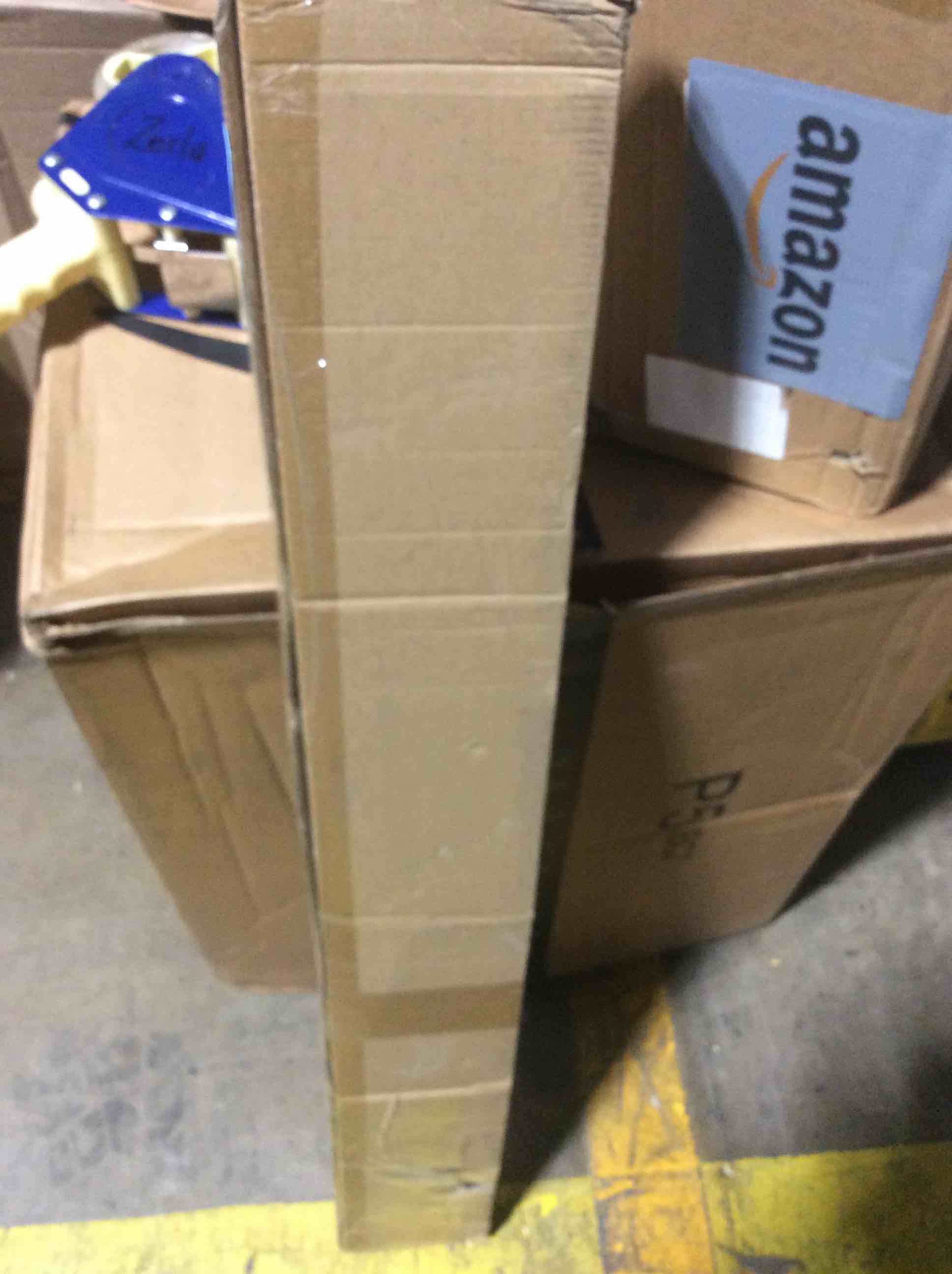 https://s3.amazonaws.com/lotting-images-prod/bidfta/RED6406241_1724367315781.jpeg