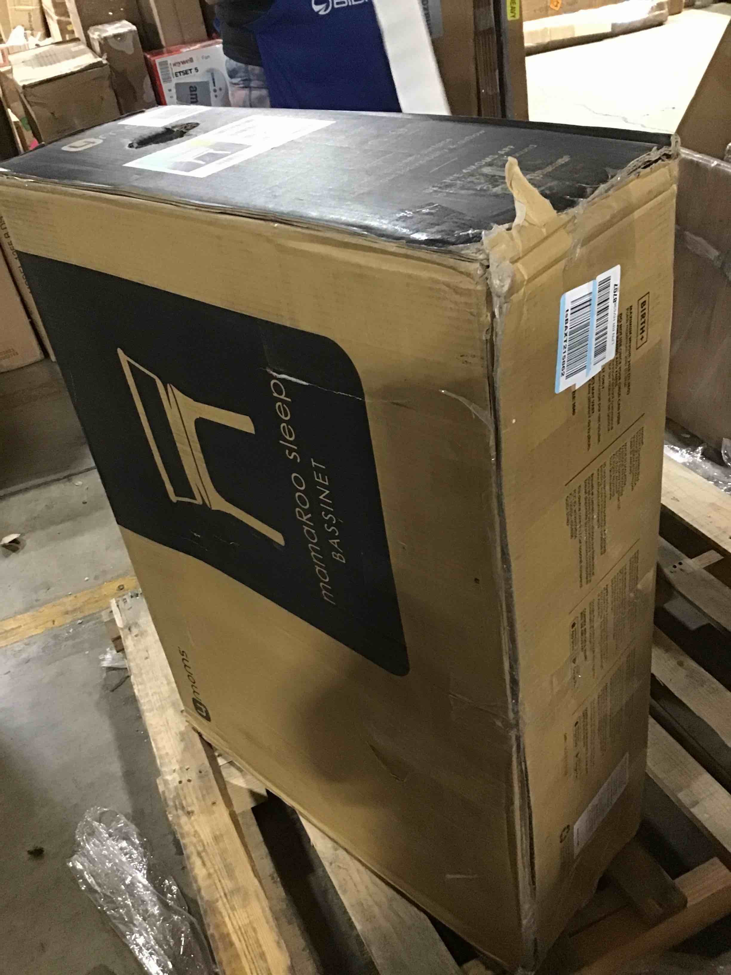 https://s3.amazonaws.com/lotting-images-prod/bidfta/RED6406313_1724355702989.jpeg