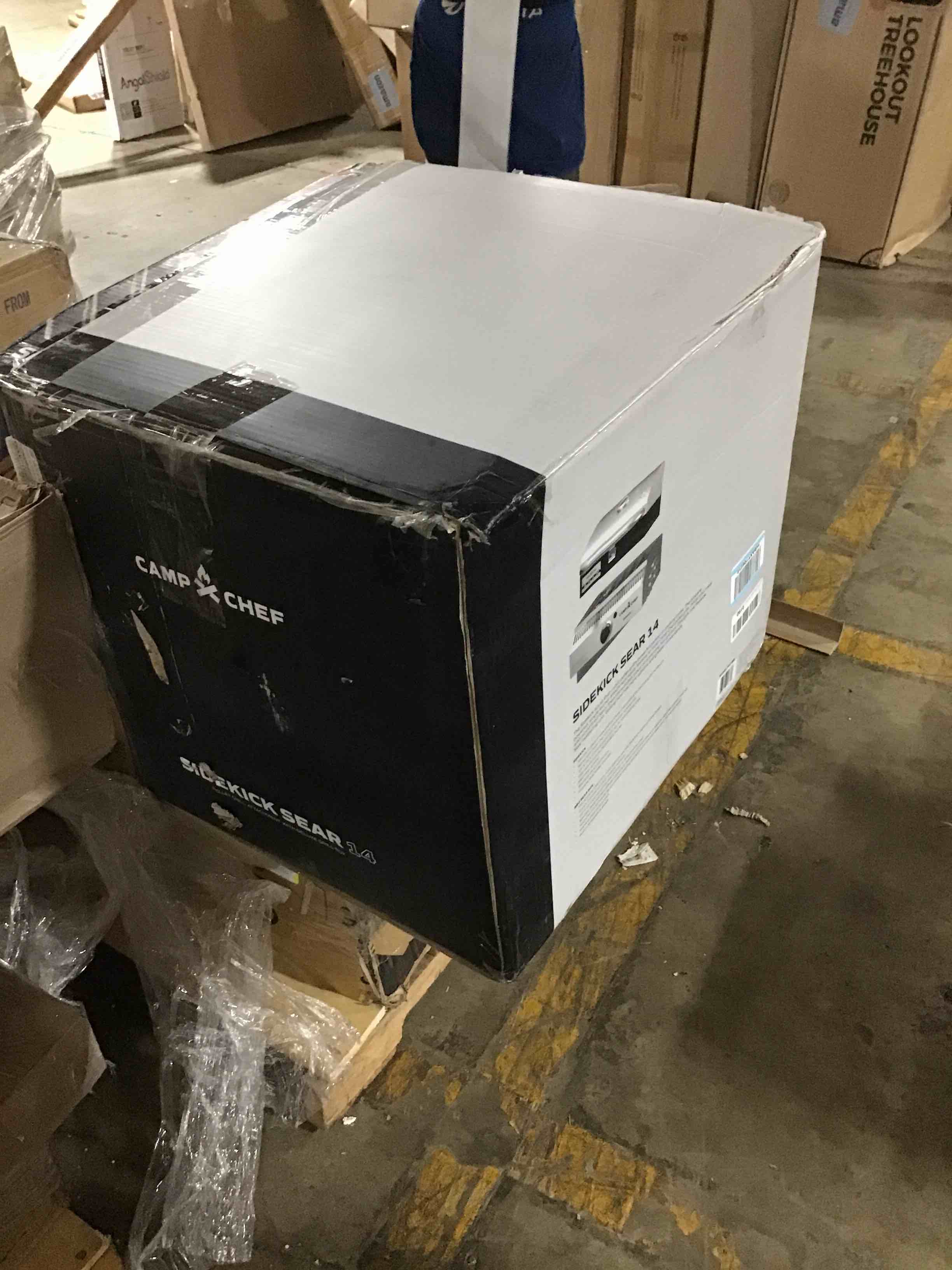 https://s3.amazonaws.com/lotting-images-prod/bidfta/RED6406318_1724356430864.jpeg