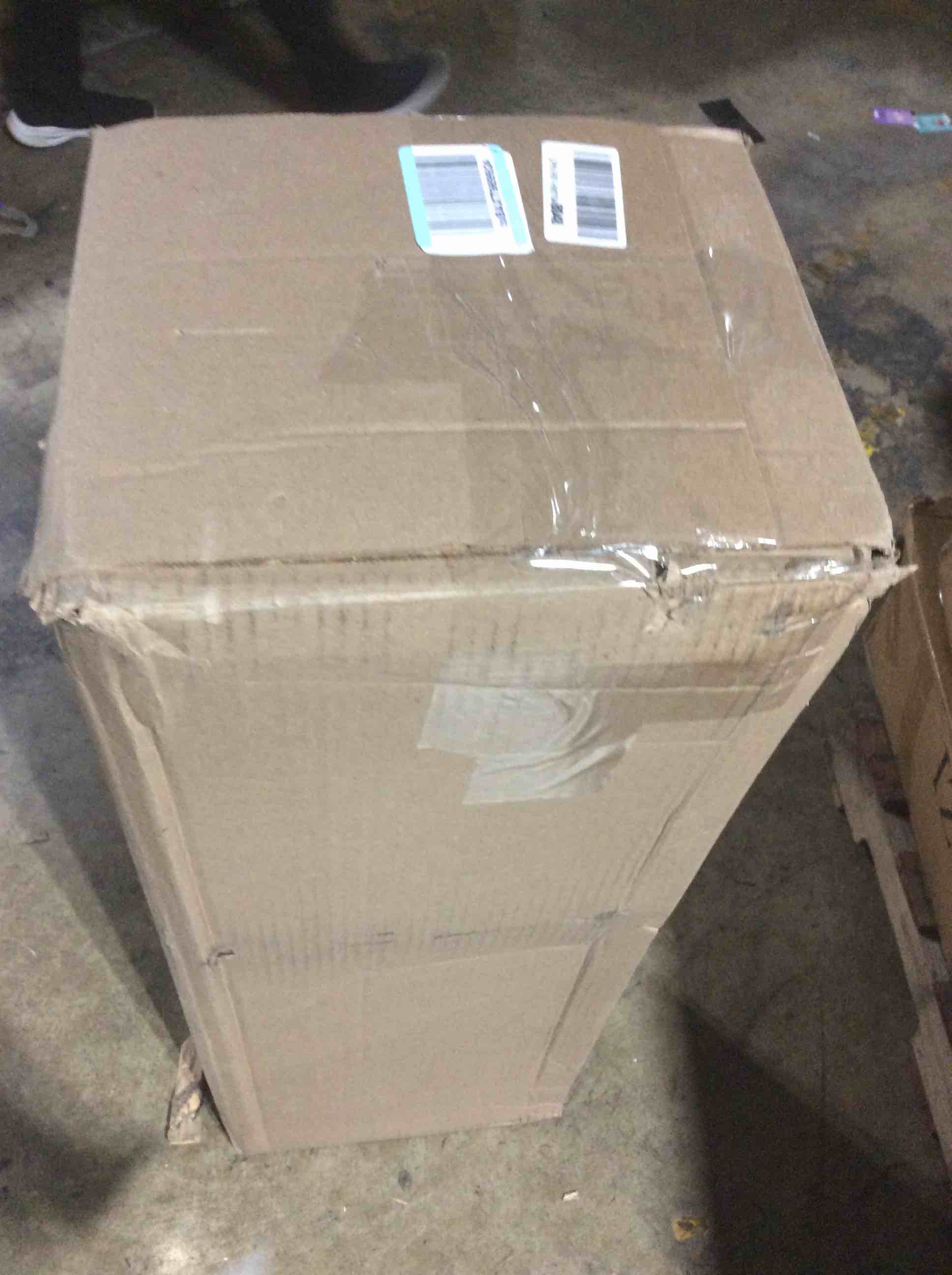 https://s3.amazonaws.com/lotting-images-prod/bidfta/RED6406370_1724425579237.jpeg