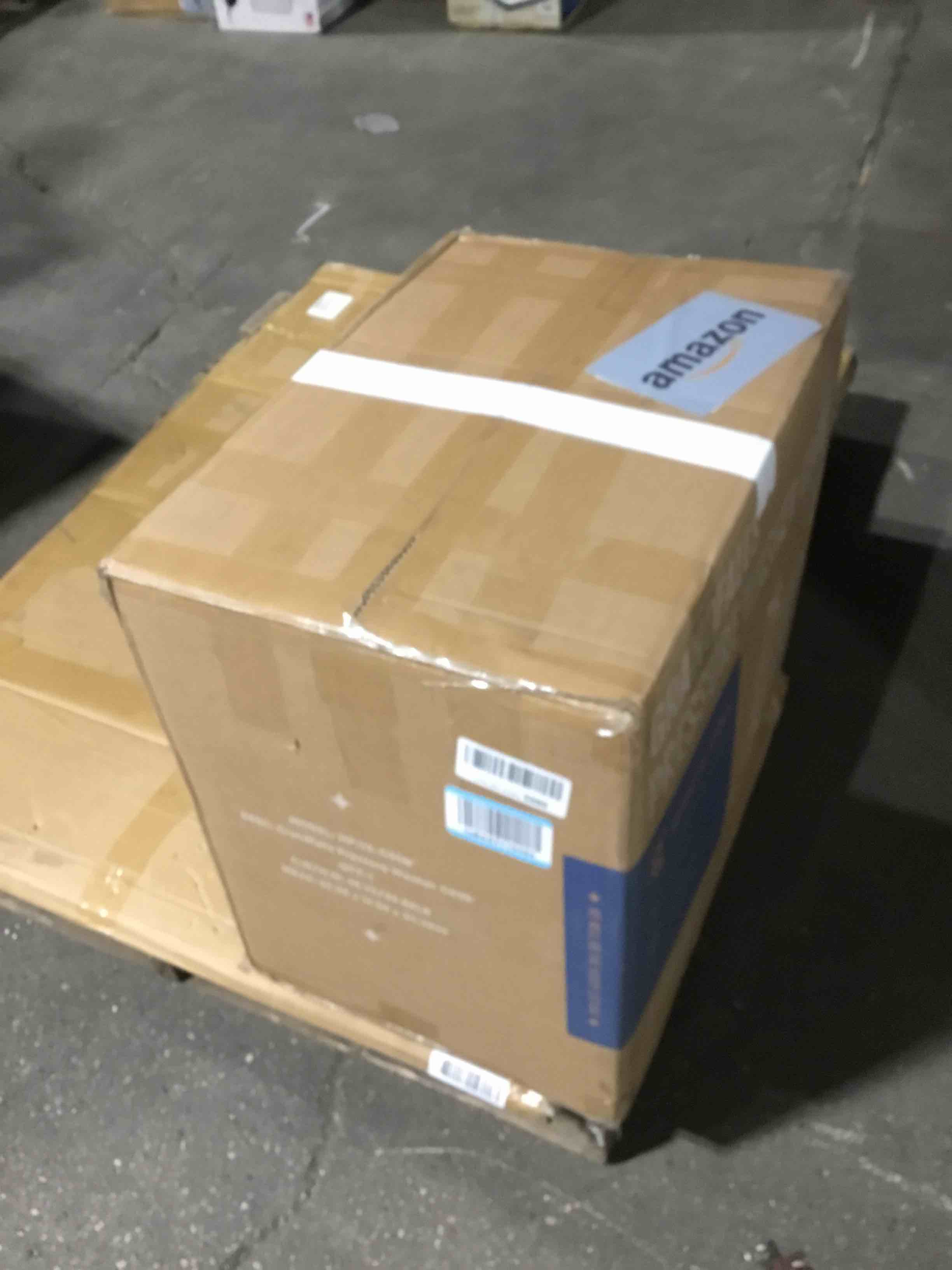 https://s3.amazonaws.com/lotting-images-prod/bidfta/RED6407526_1721330389391.jpeg