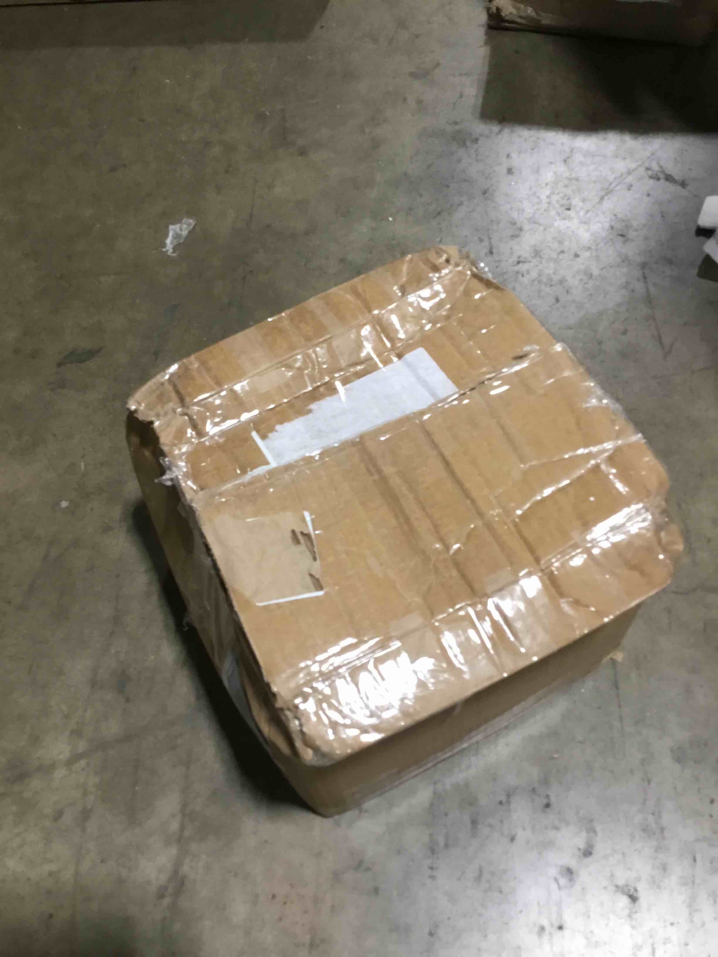 https://s3.amazonaws.com/lotting-images-prod/bidfta/RED6407792_1721918626562.jpeg