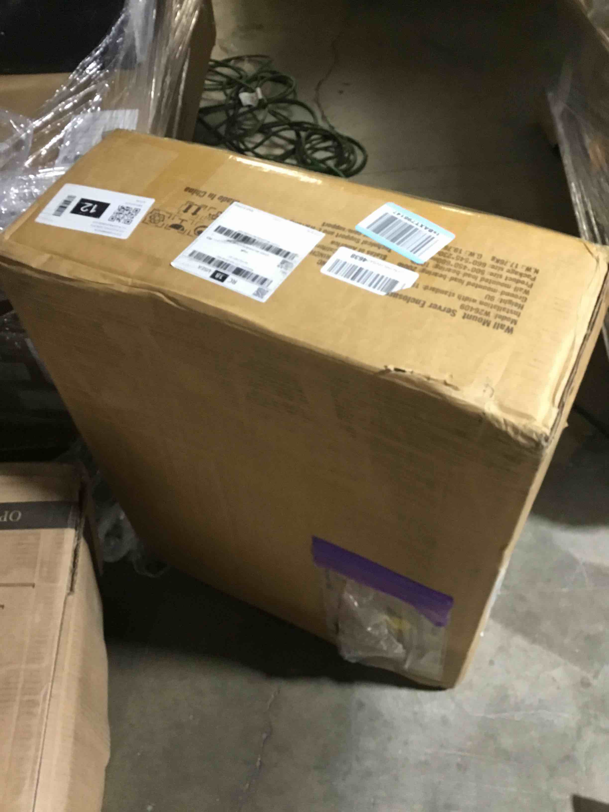 https://s3.amazonaws.com/lotting-images-prod/bidfta/RED6409031_1718988257233.jpeg