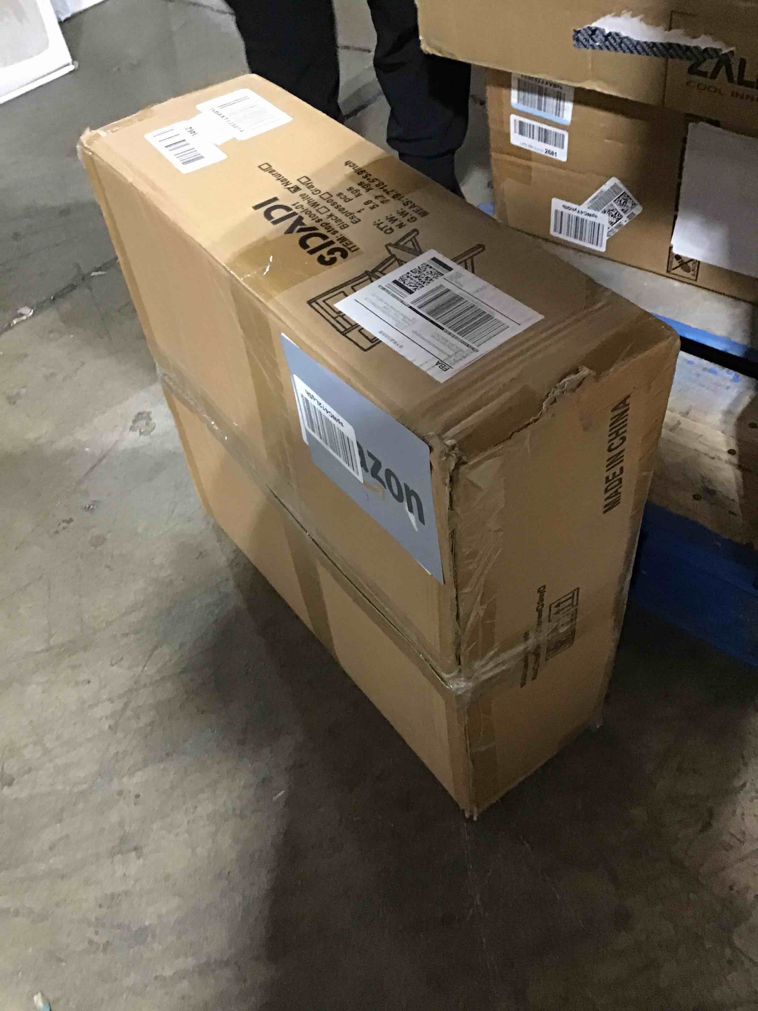https://s3.amazonaws.com/lotting-images-prod/bidfta/RED6409075_1719064257229.jpeg
