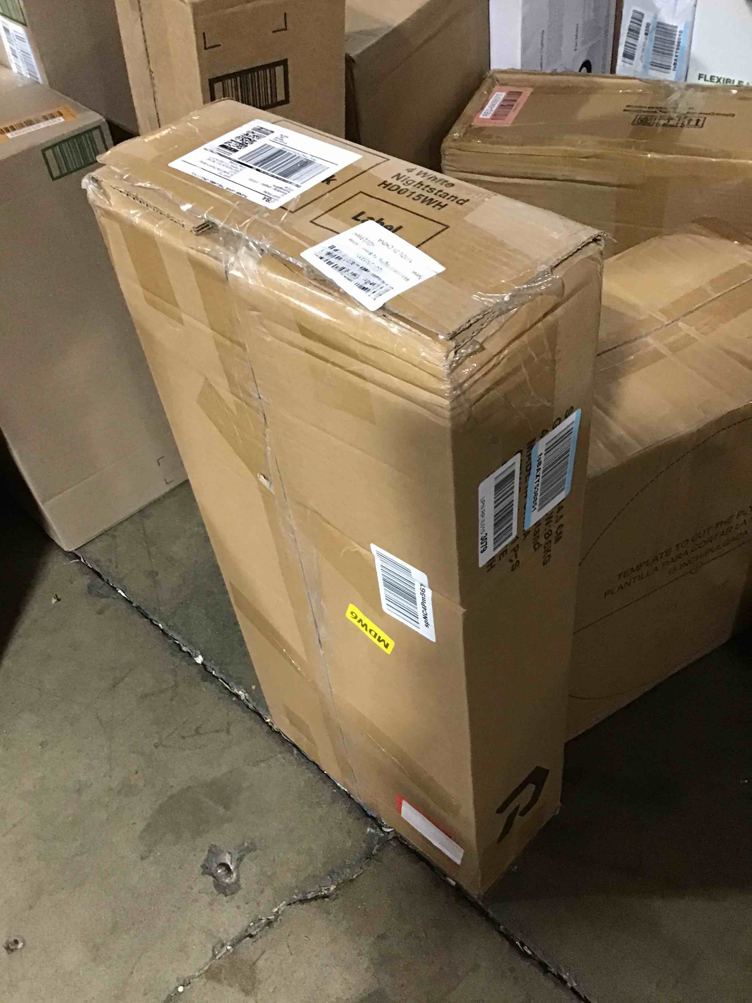 https://s3.amazonaws.com/lotting-images-prod/bidfta/RED6409092_1719066236161.jpeg