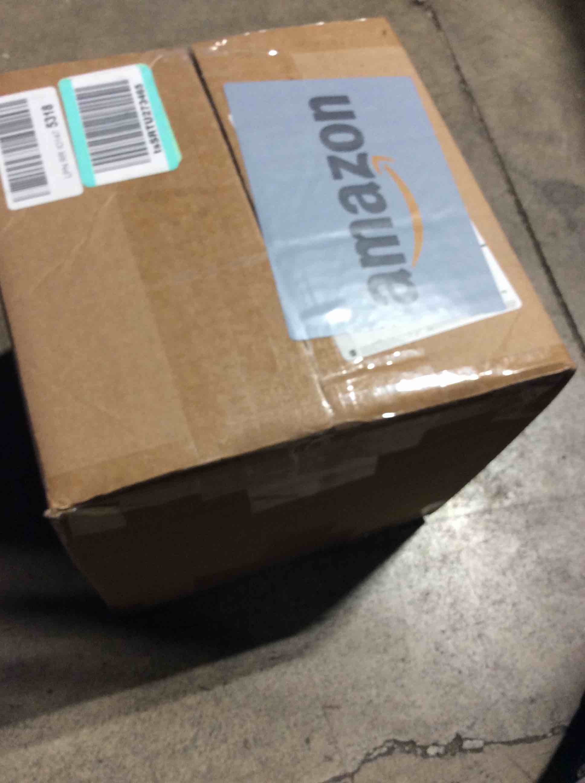 https://s3.amazonaws.com/lotting-images-prod/bidfta/RED6409248_1721159698623.jpeg