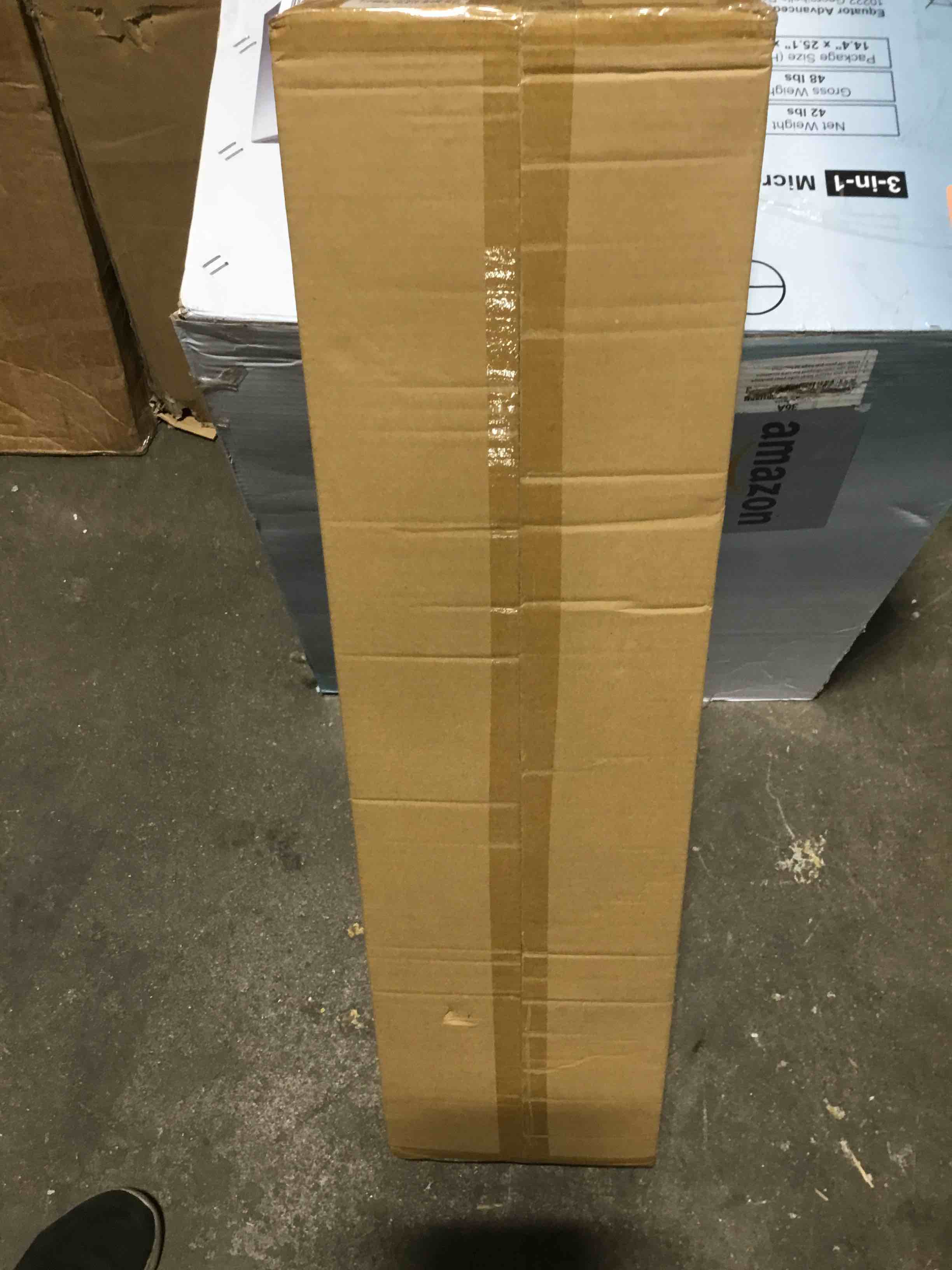 https://s3.amazonaws.com/lotting-images-prod/bidfta/RED6409604_1721336237289.jpeg