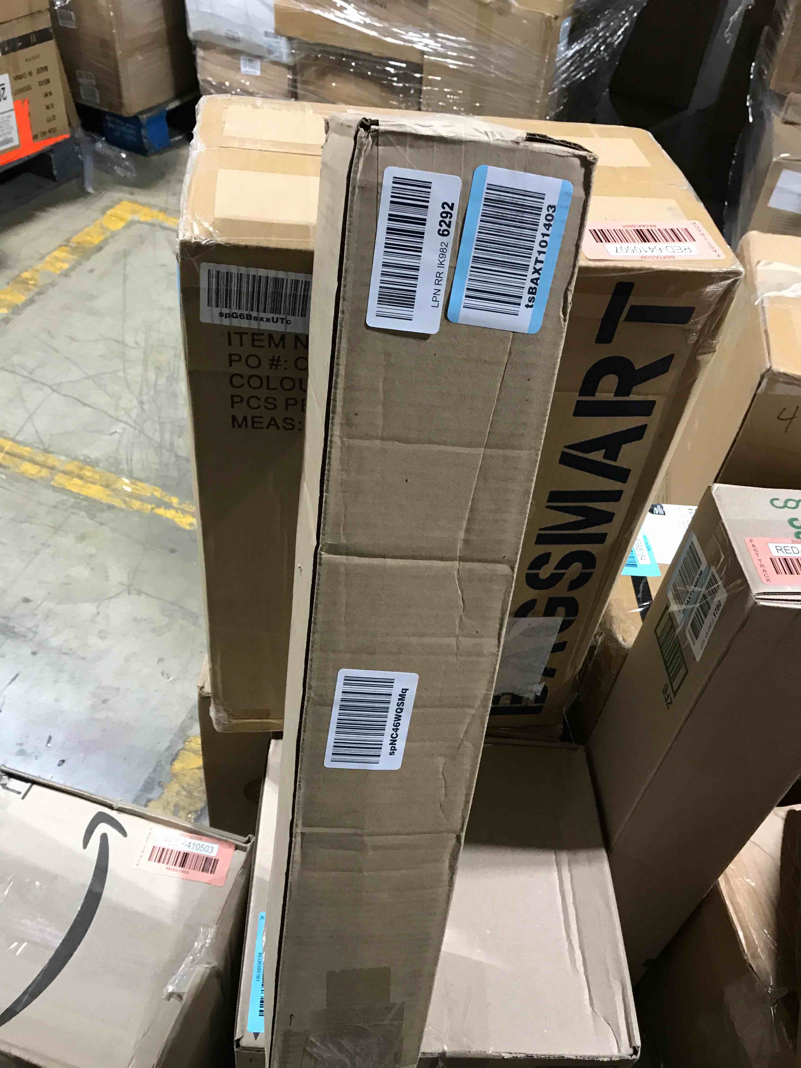 https://s3.amazonaws.com/lotting-images-prod/bidfta/RED6410508_1719587514832.jpeg