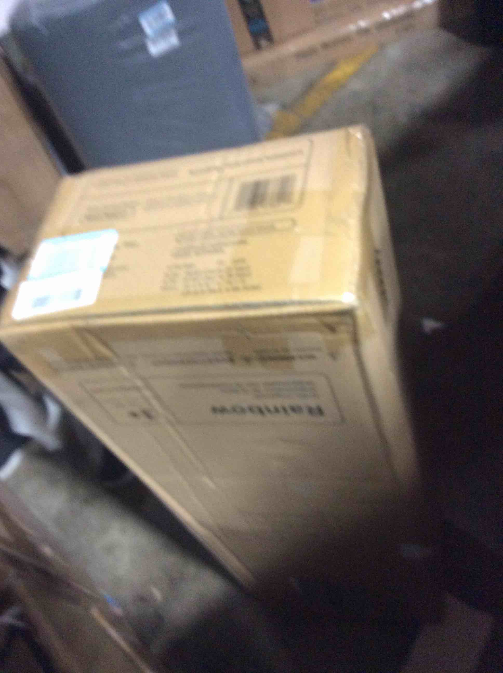 https://s3.amazonaws.com/lotting-images-prod/bidfta/RED6410587_1719683487645.jpeg