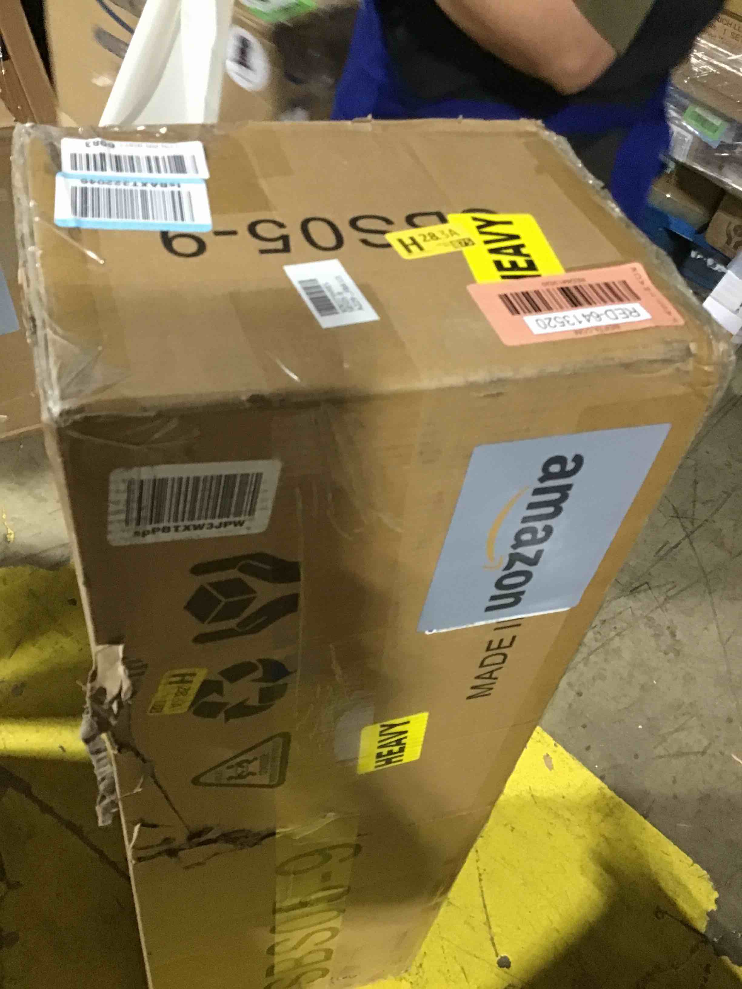 https://s3.amazonaws.com/lotting-images-prod/bidfta/RED6413520_1719495316486.jpeg