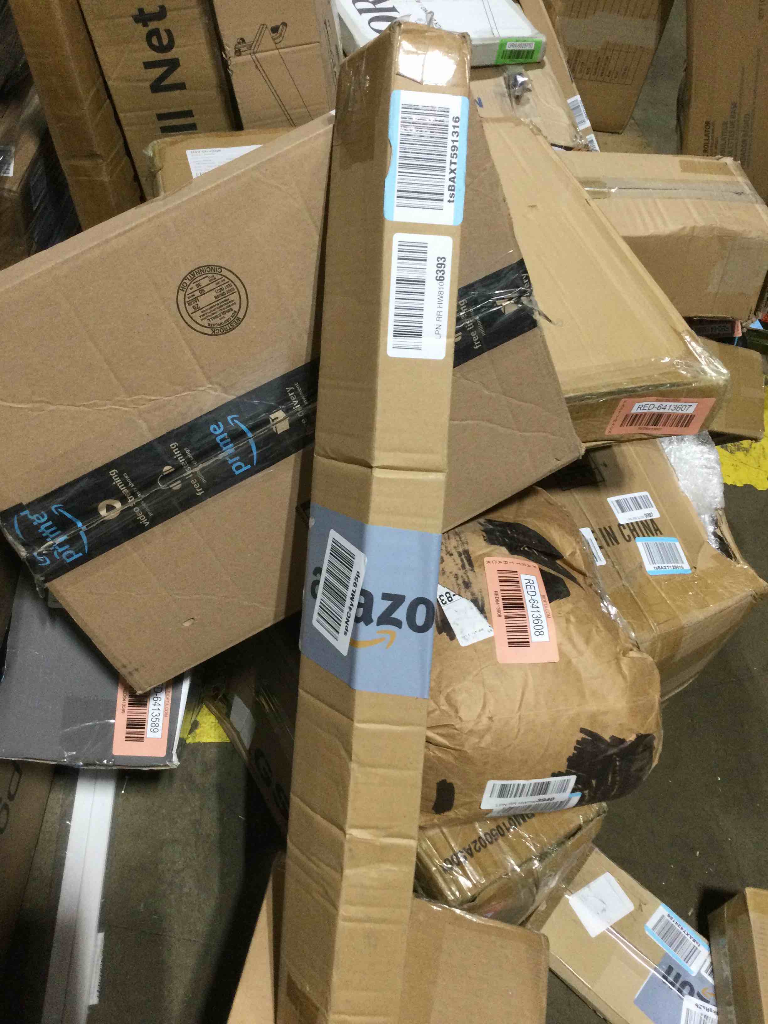 https://s3.amazonaws.com/lotting-images-prod/bidfta/RED6413604_1719675861666.jpeg