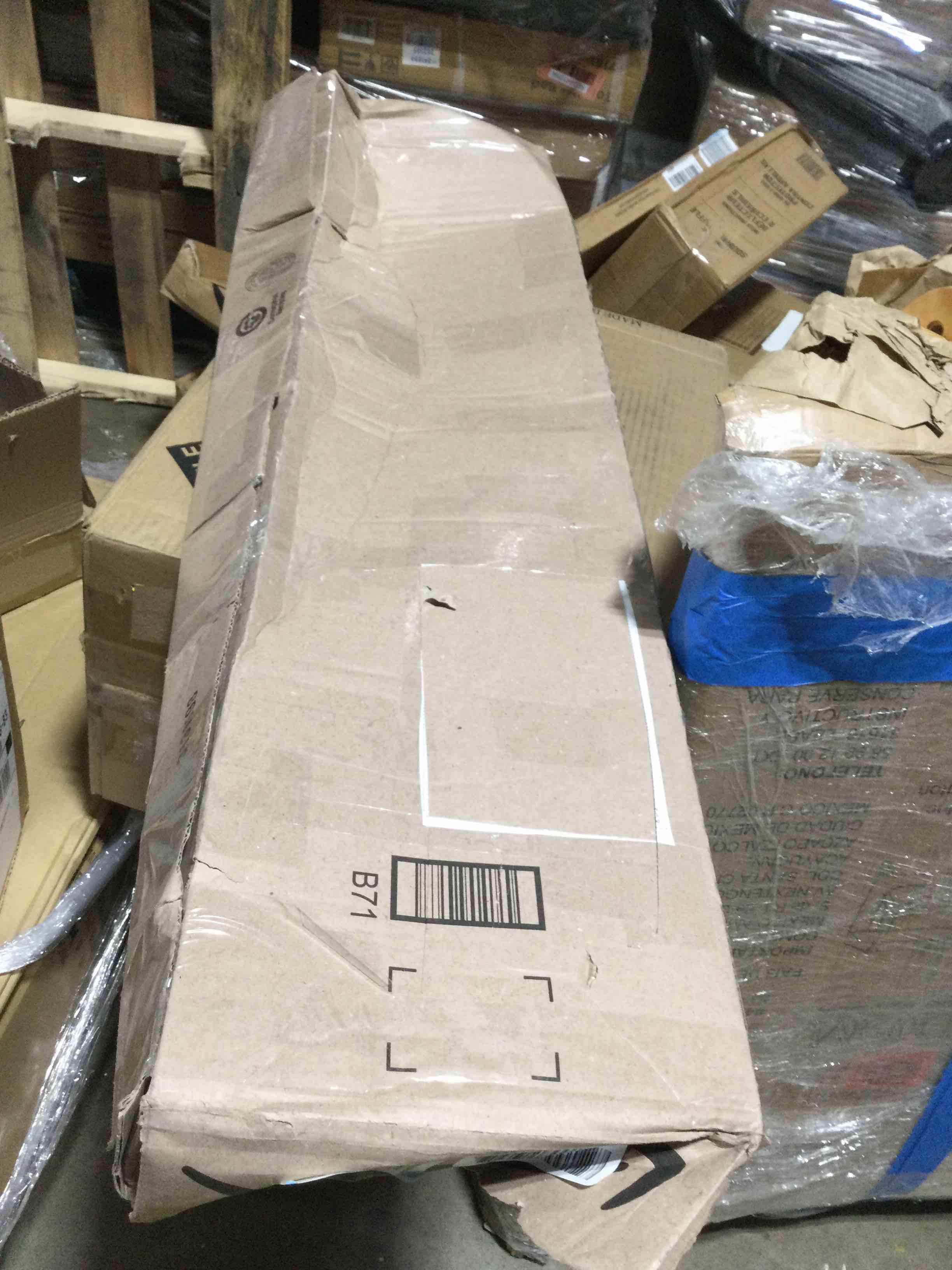 https://s3.amazonaws.com/lotting-images-prod/bidfta/RED6413657_1719932153503.jpeg