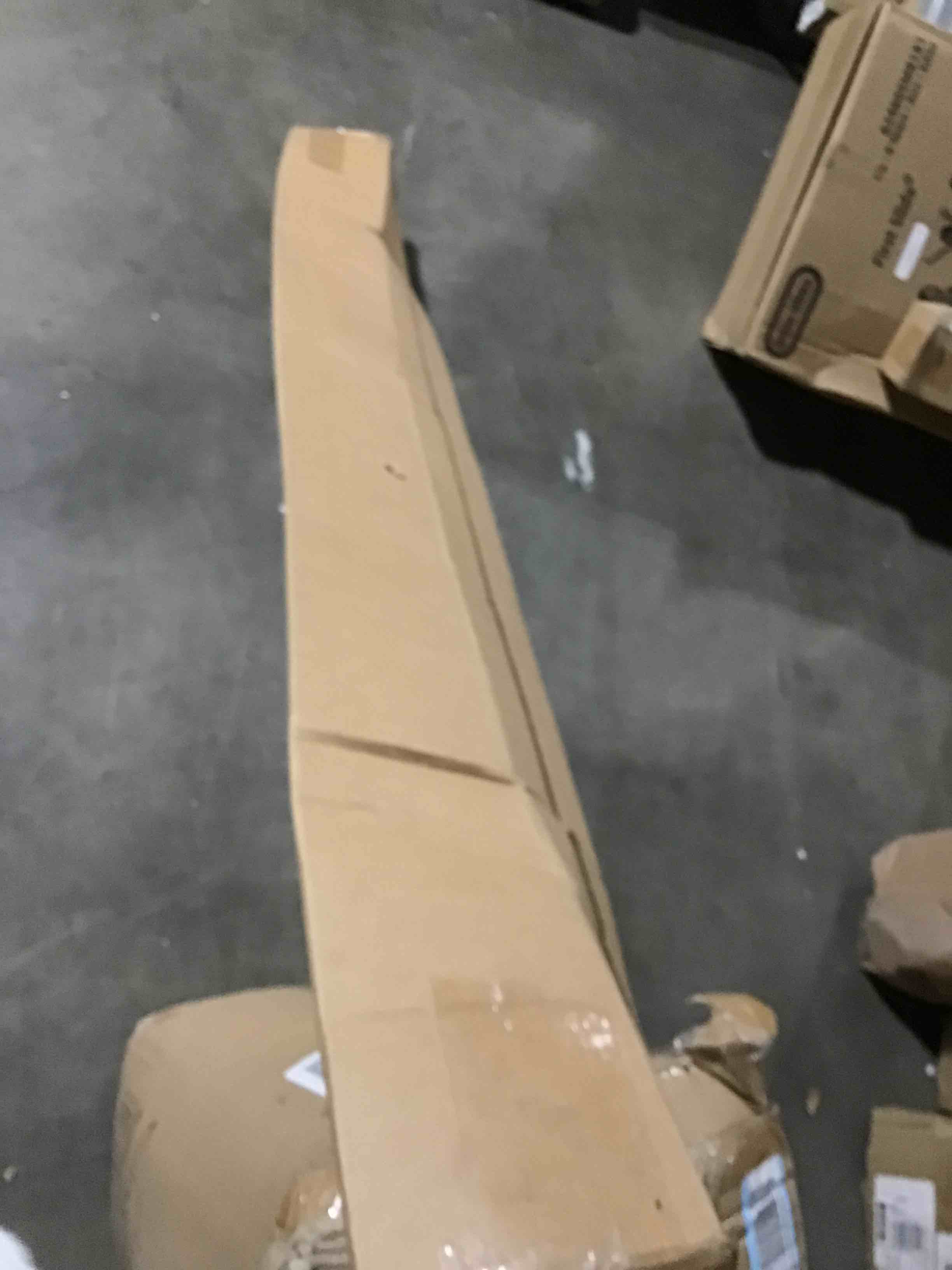 https://s3.amazonaws.com/lotting-images-prod/bidfta/RED6414034_1721331192388.jpeg