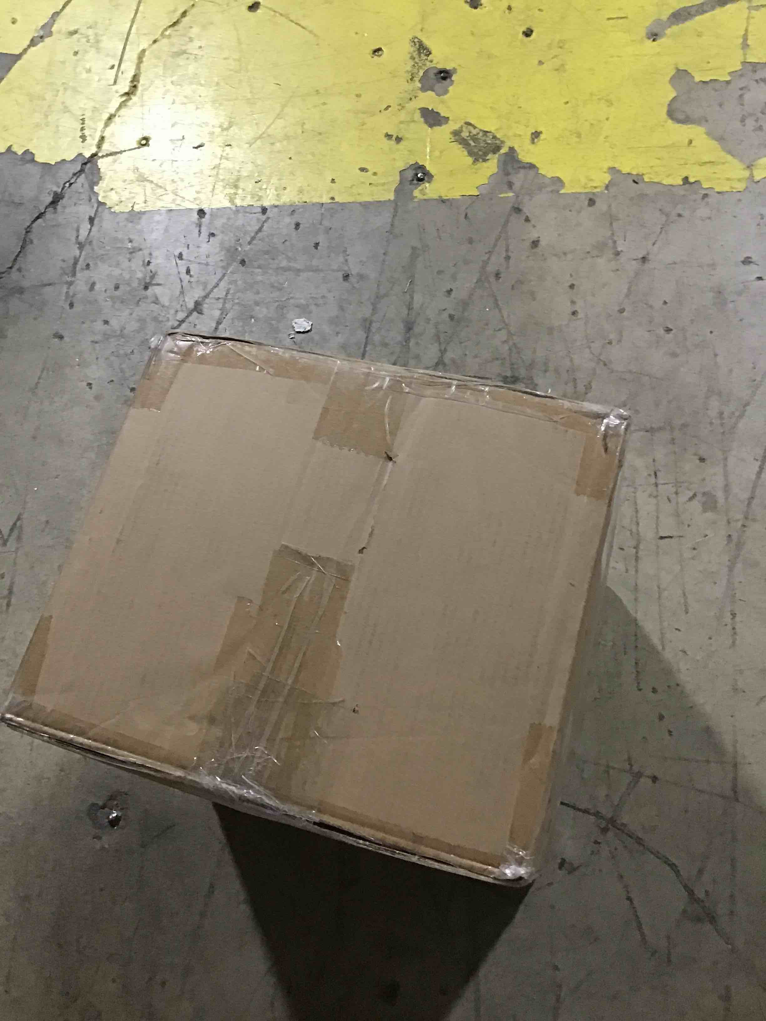 https://s3.amazonaws.com/lotting-images-prod/bidfta/RED6414692_1722863320896.jpeg