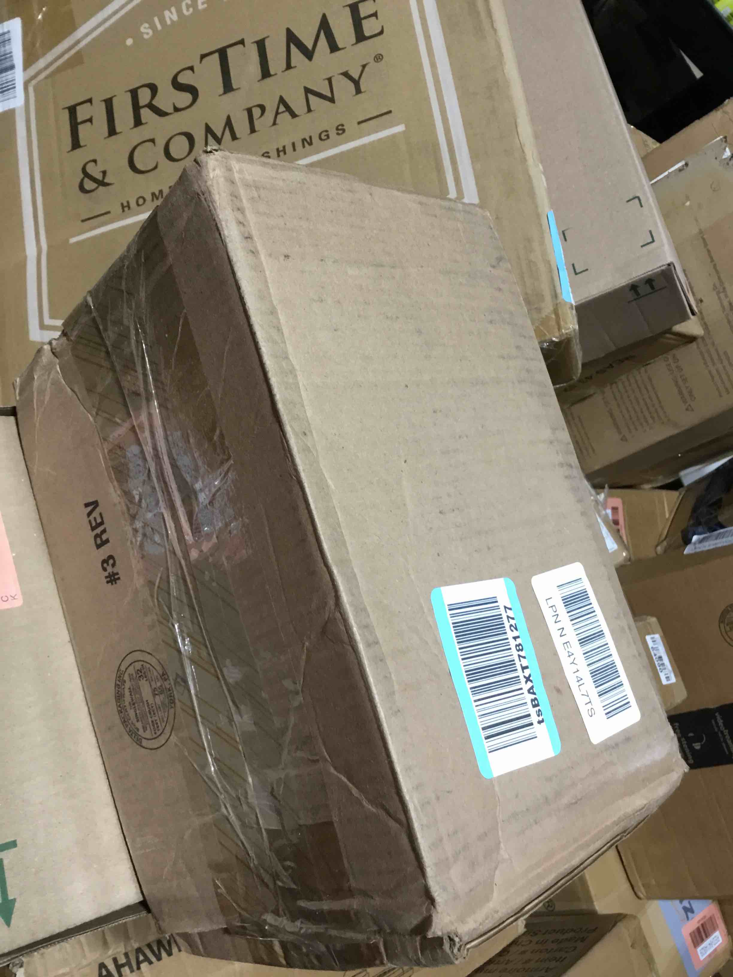 https://s3.amazonaws.com/lotting-images-prod/bidfta/RED6414825_1722977673471.jpeg