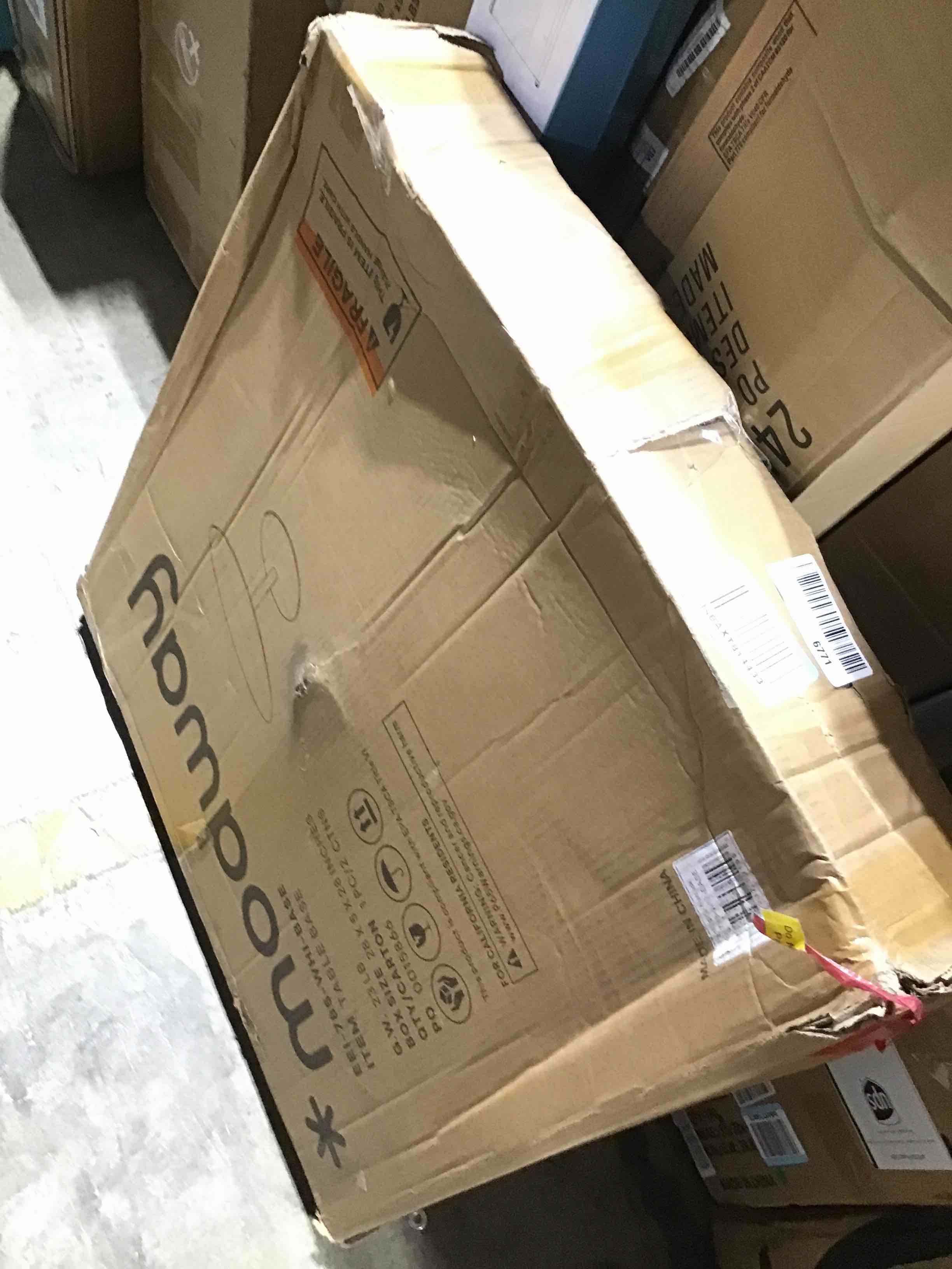 https://s3.amazonaws.com/lotting-images-prod/bidfta/RED6415864_1724163884269.jpeg
