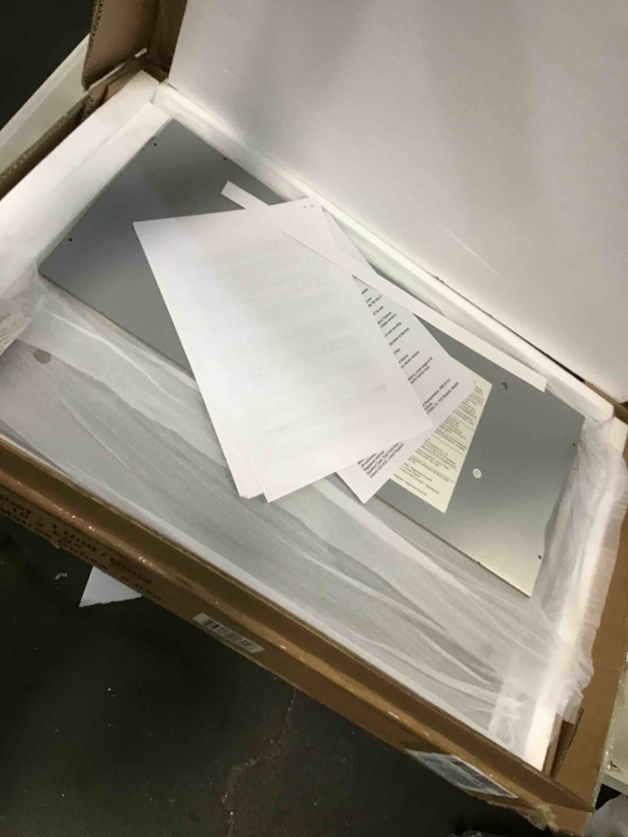https://s3.amazonaws.com/lotting-images-prod/bidfta/RED6416259_1718552418760.jpeg