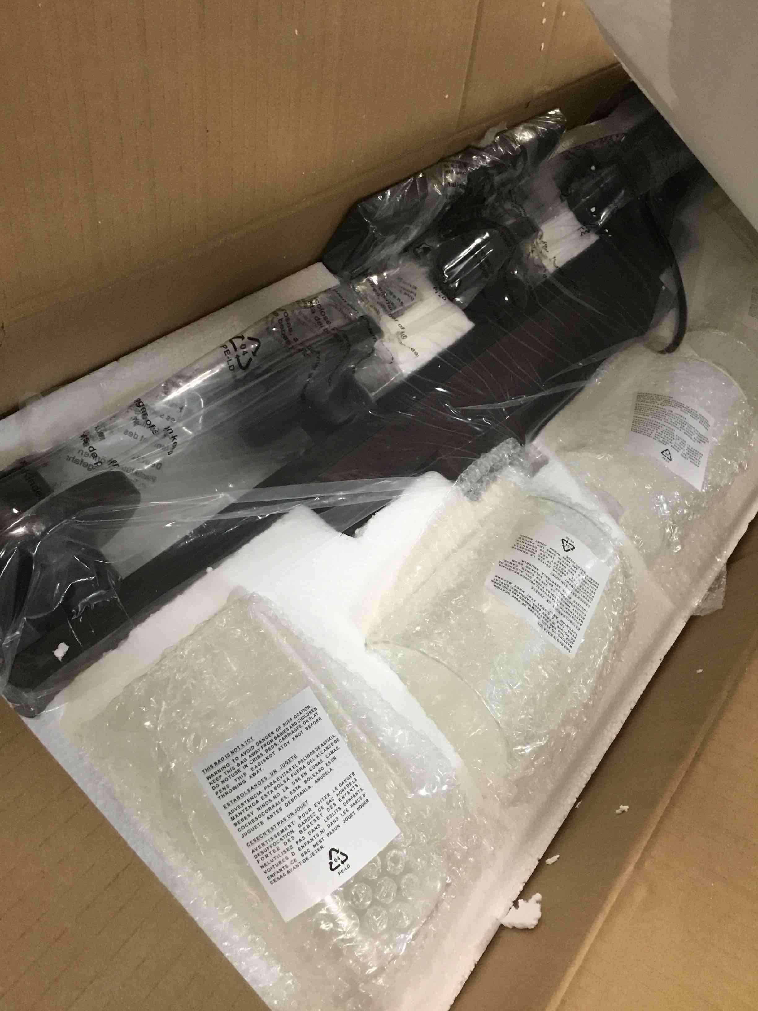 https://s3.amazonaws.com/lotting-images-prod/bidfta/RED6417208_1718905045918.jpeg