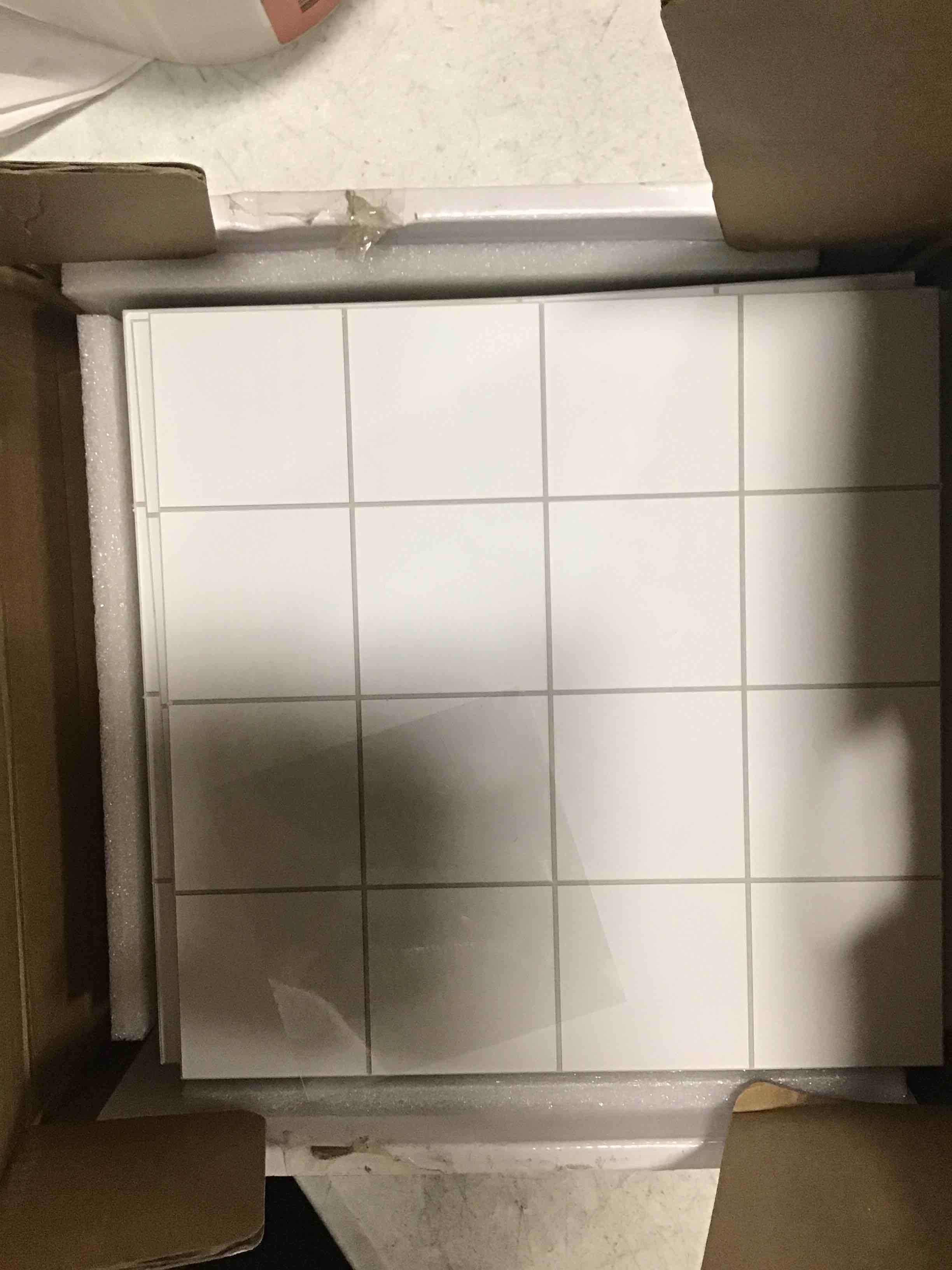 https://s3.amazonaws.com/lotting-images-prod/bidfta/RED6419361_1718418251141.jpeg