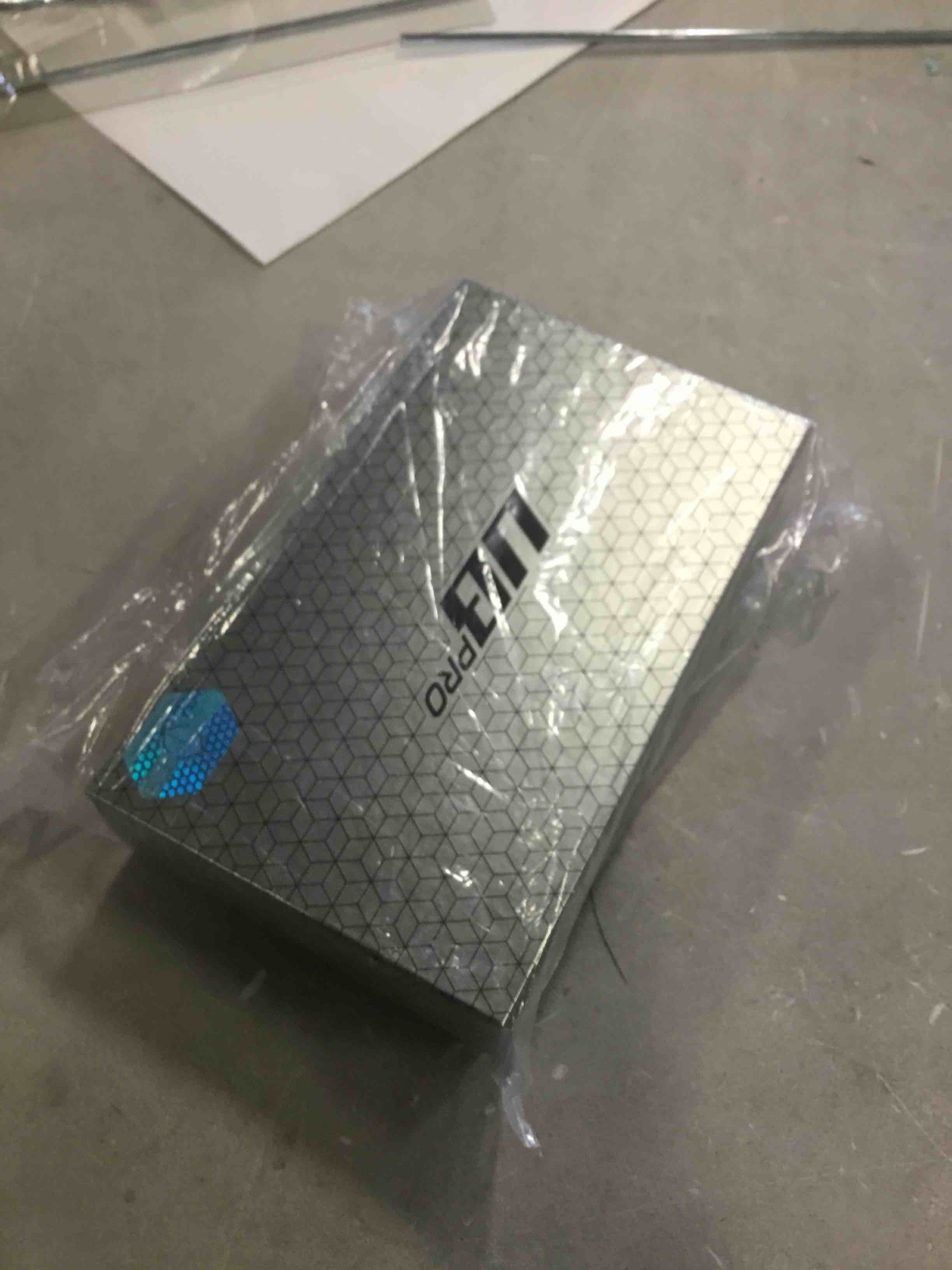 https://s3.amazonaws.com/lotting-images-prod/bidfta/RED6419520_1718464162467.jpeg
