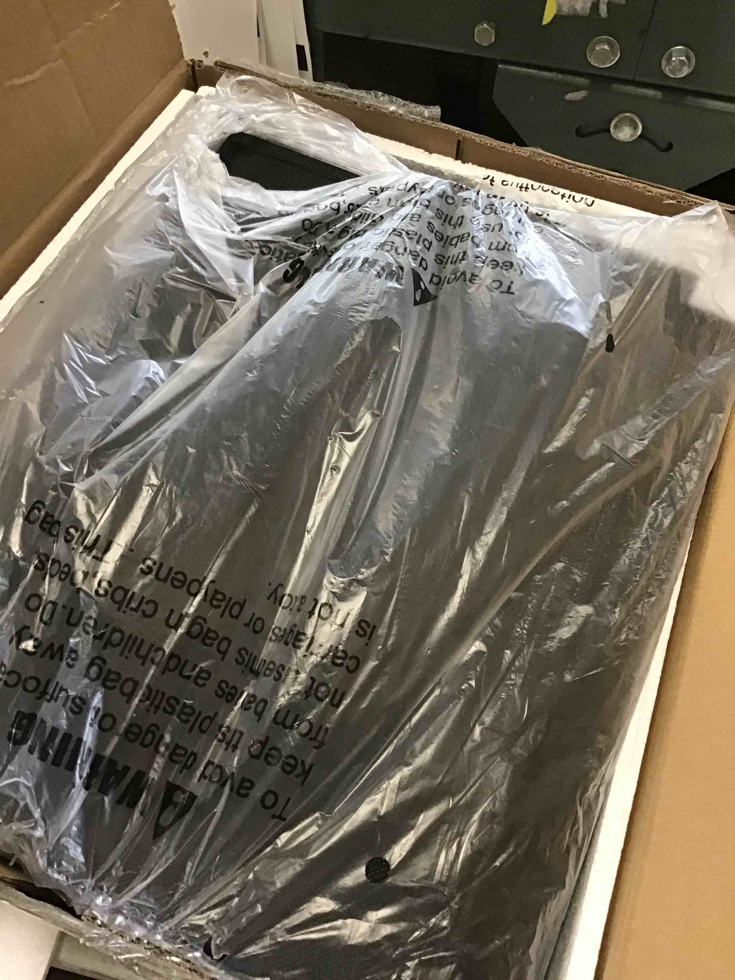 https://s3.amazonaws.com/lotting-images-prod/bidfta/RED6419766_1718646646705.jpeg
