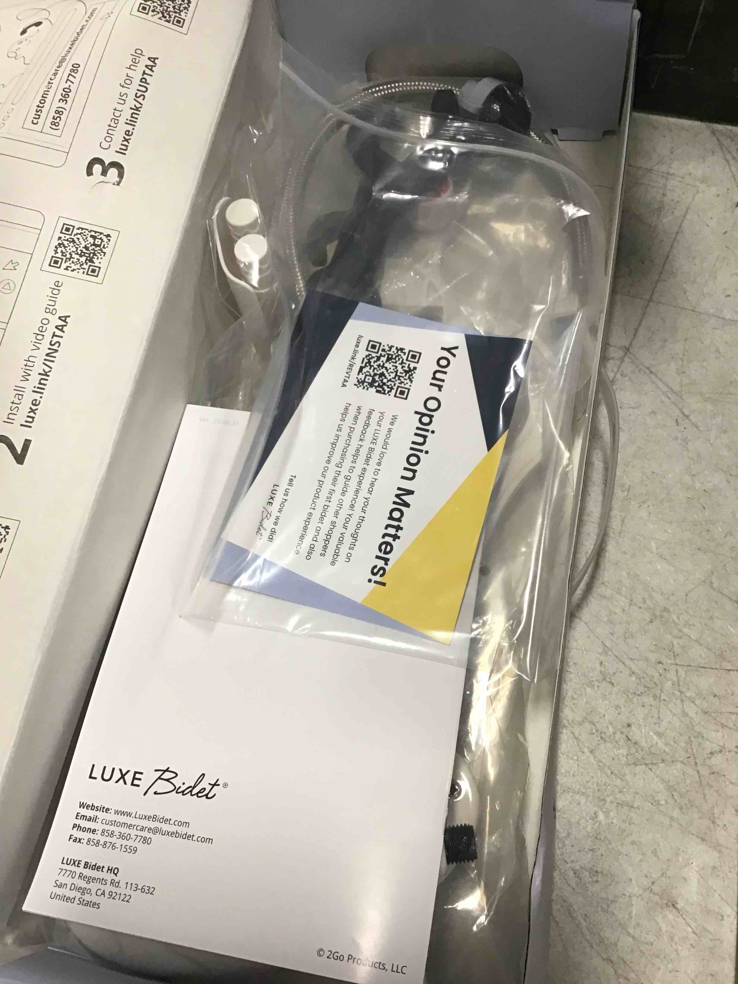 https://s3.amazonaws.com/lotting-images-prod/bidfta/RED6419784_1718651745306.jpeg