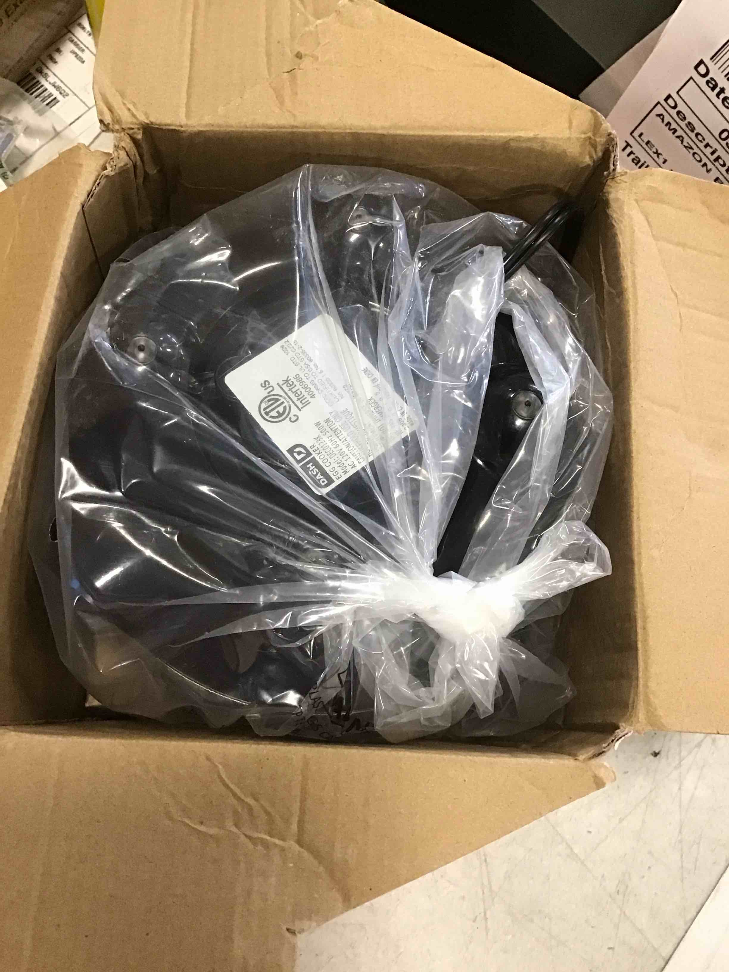 https://s3.amazonaws.com/lotting-images-prod/bidfta/RED6419792_1718652908245.jpeg