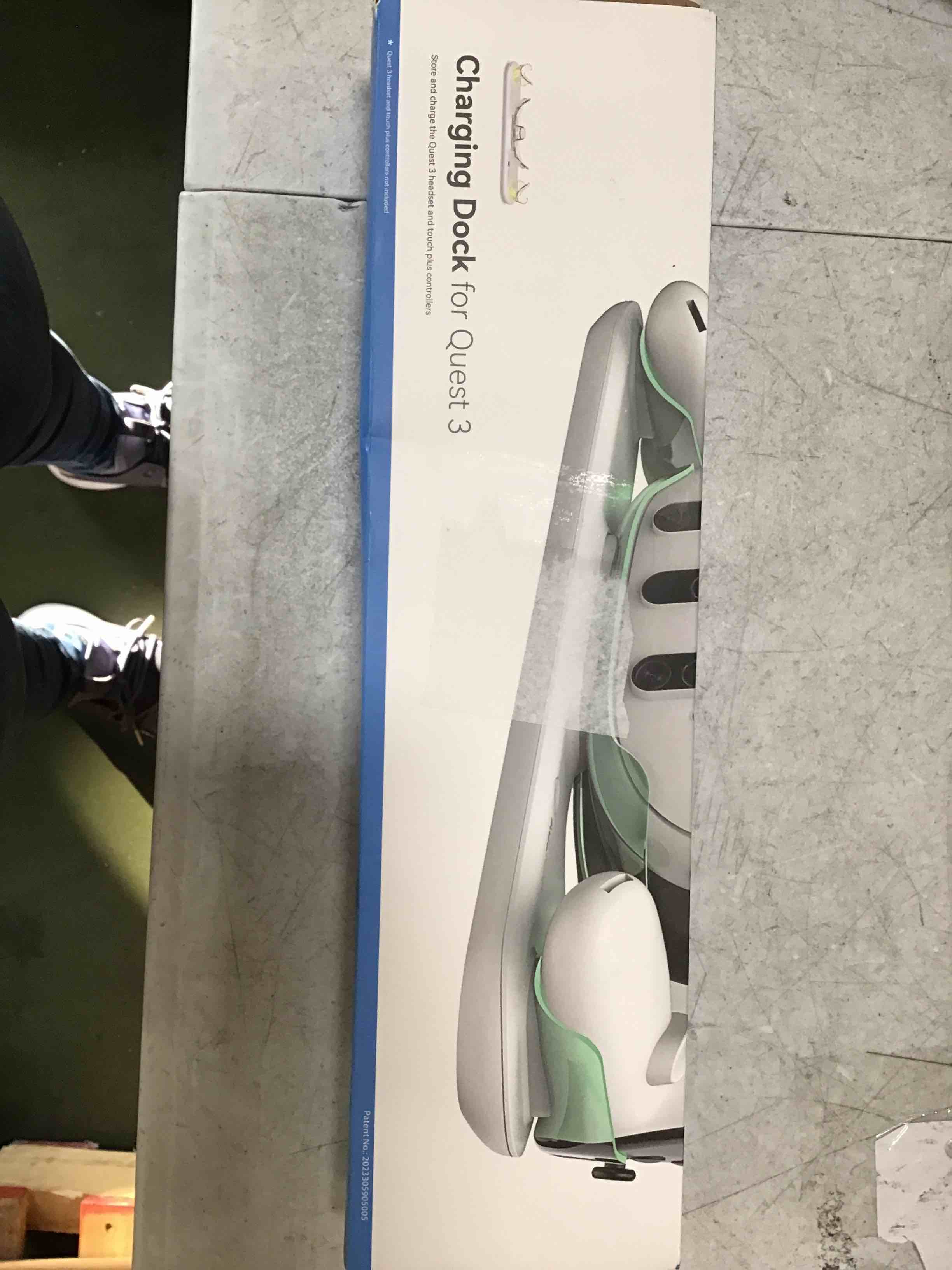 D.Gruoiza VR Charging Station with 45W USB-C Charger for Oculus/Meta Quest 3,LED Indicator Charging Dock Simultaneously Charging Headset and Touch Controller with 2 Rechargeable Battery