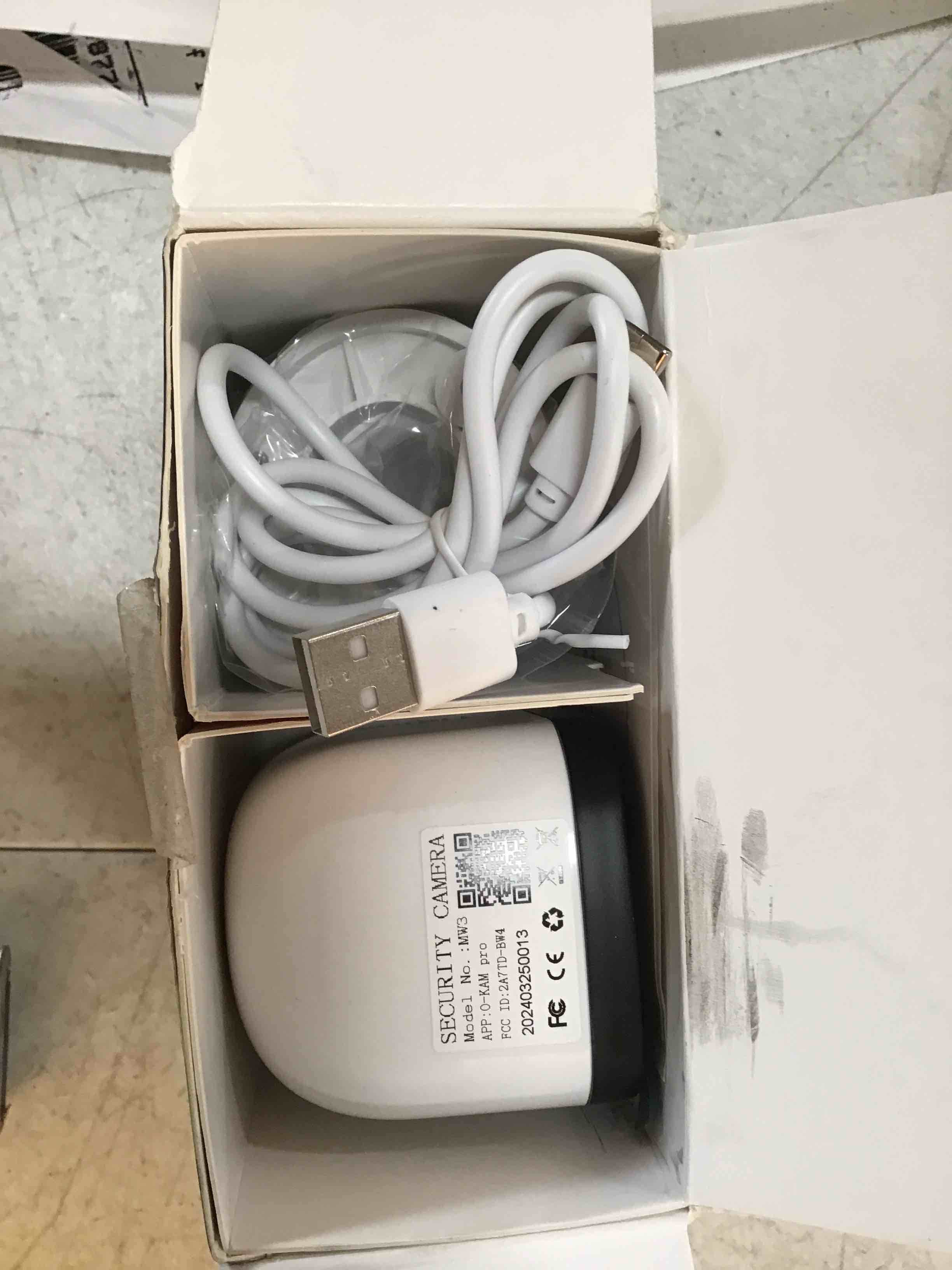https://s3.amazonaws.com/lotting-images-prod/bidfta/RED6419897_1718669307966.jpeg