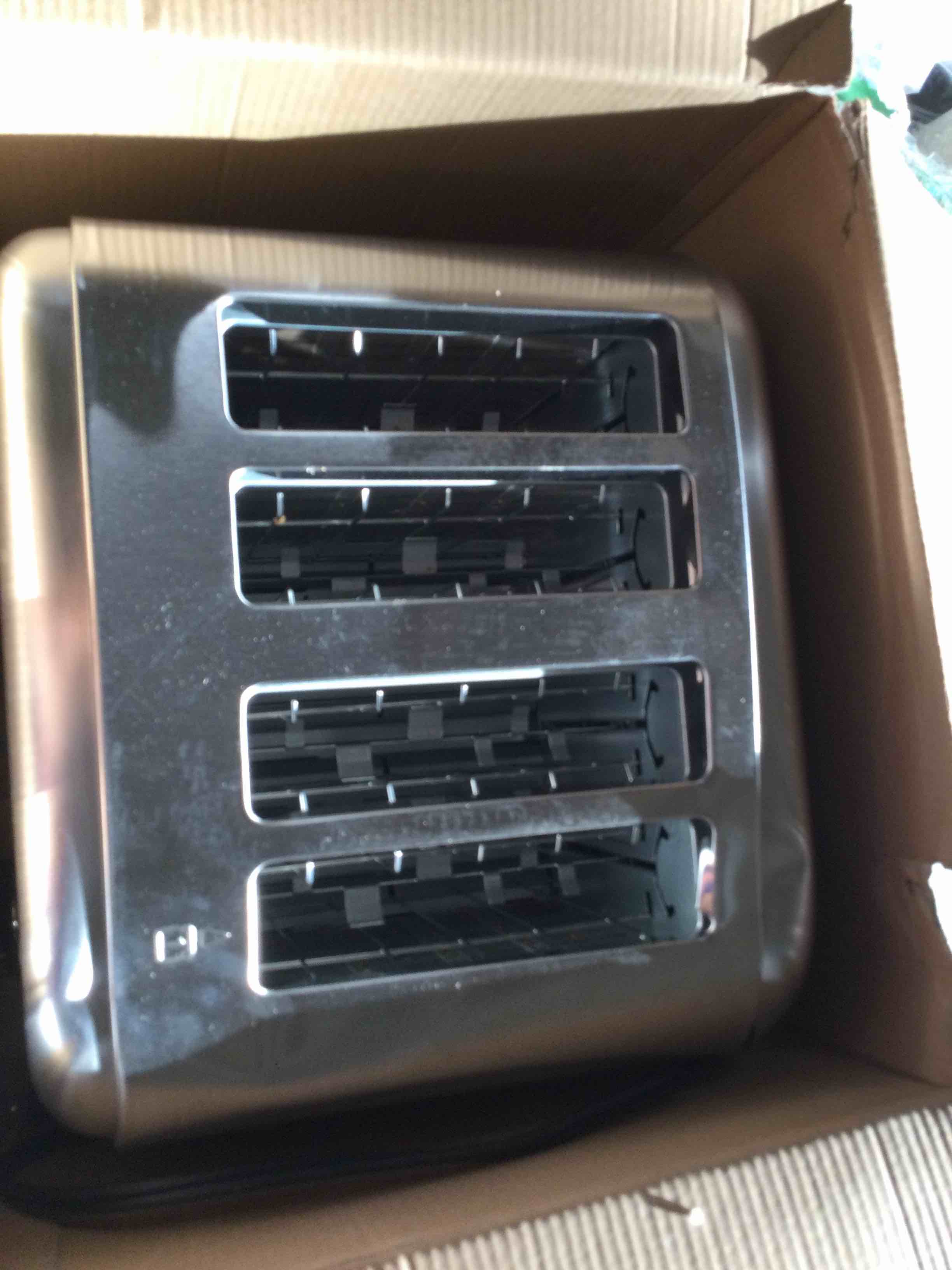 https://s3.amazonaws.com/lotting-images-prod/bidfta/RED6420929_1718451134158.jpeg