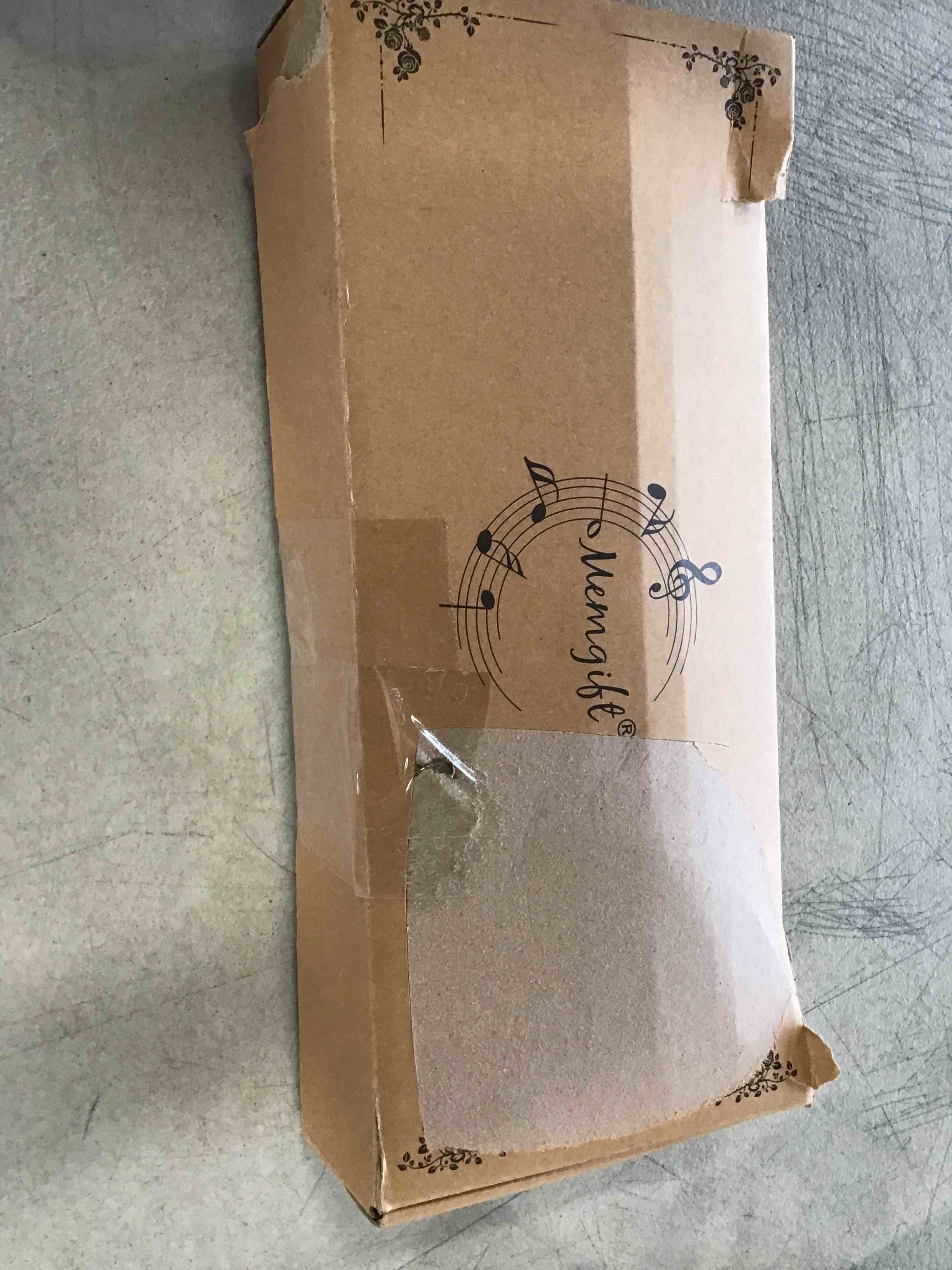 https://s3.amazonaws.com/lotting-images-prod/bidfta/RED6421764_1718741558840.jpeg