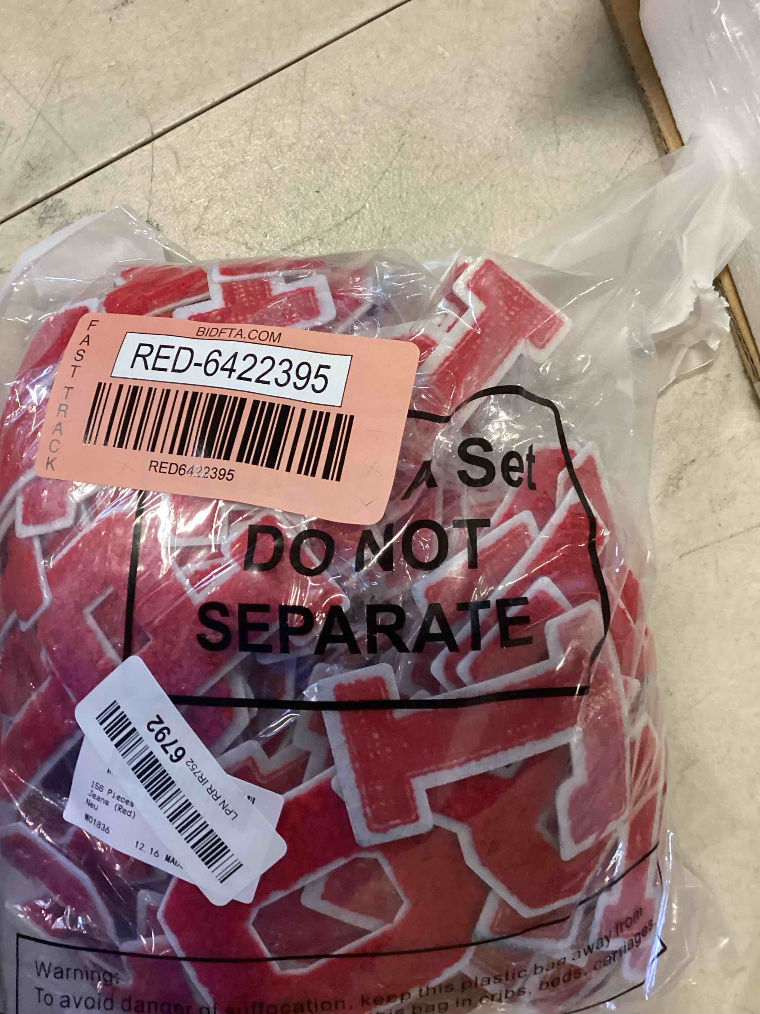 https://s3.amazonaws.com/lotting-images-prod/bidfta/RED6422395_1718473301982.jpeg